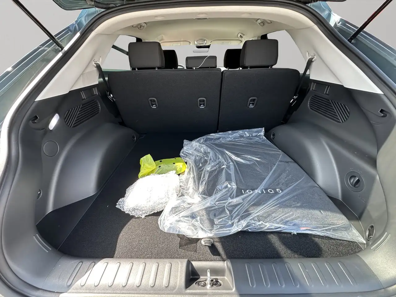 Hyundai IONIQ 5 снимка Hyundai IONIQ 5