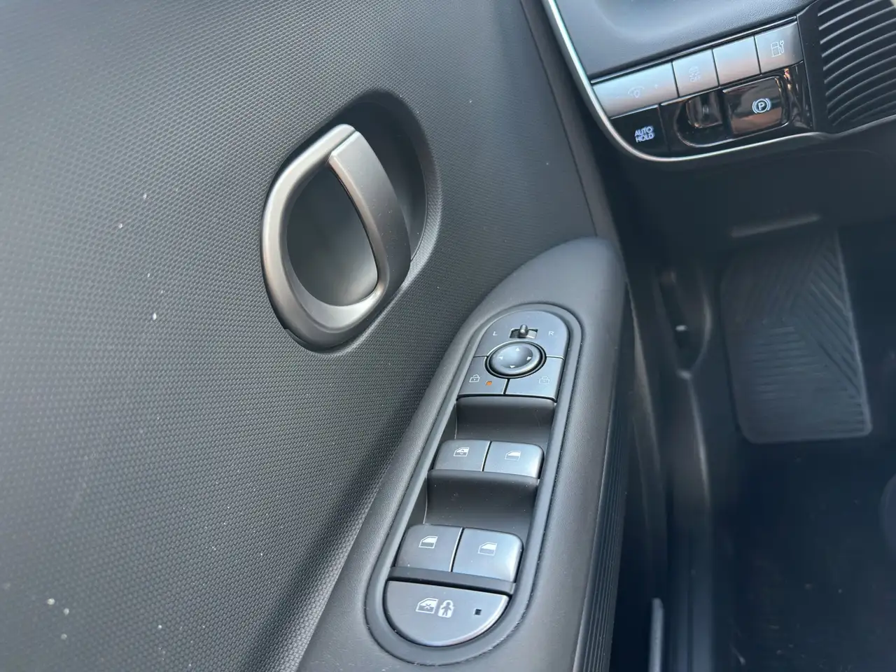 Hyundai IONIQ 5 снимка Hyundai IONIQ 5