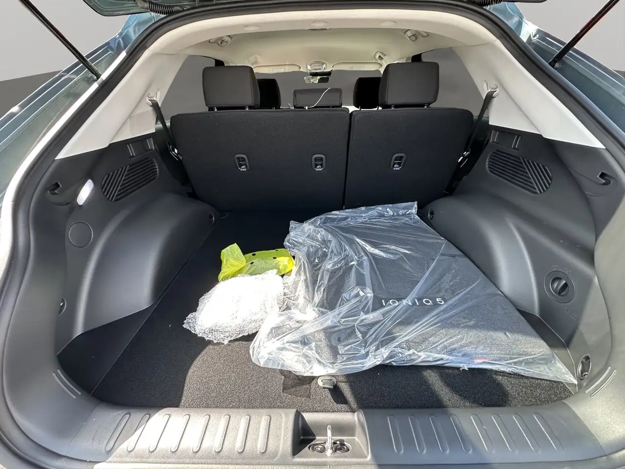 Hyundai IONIQ 5 снимка Hyundai IONIQ 5