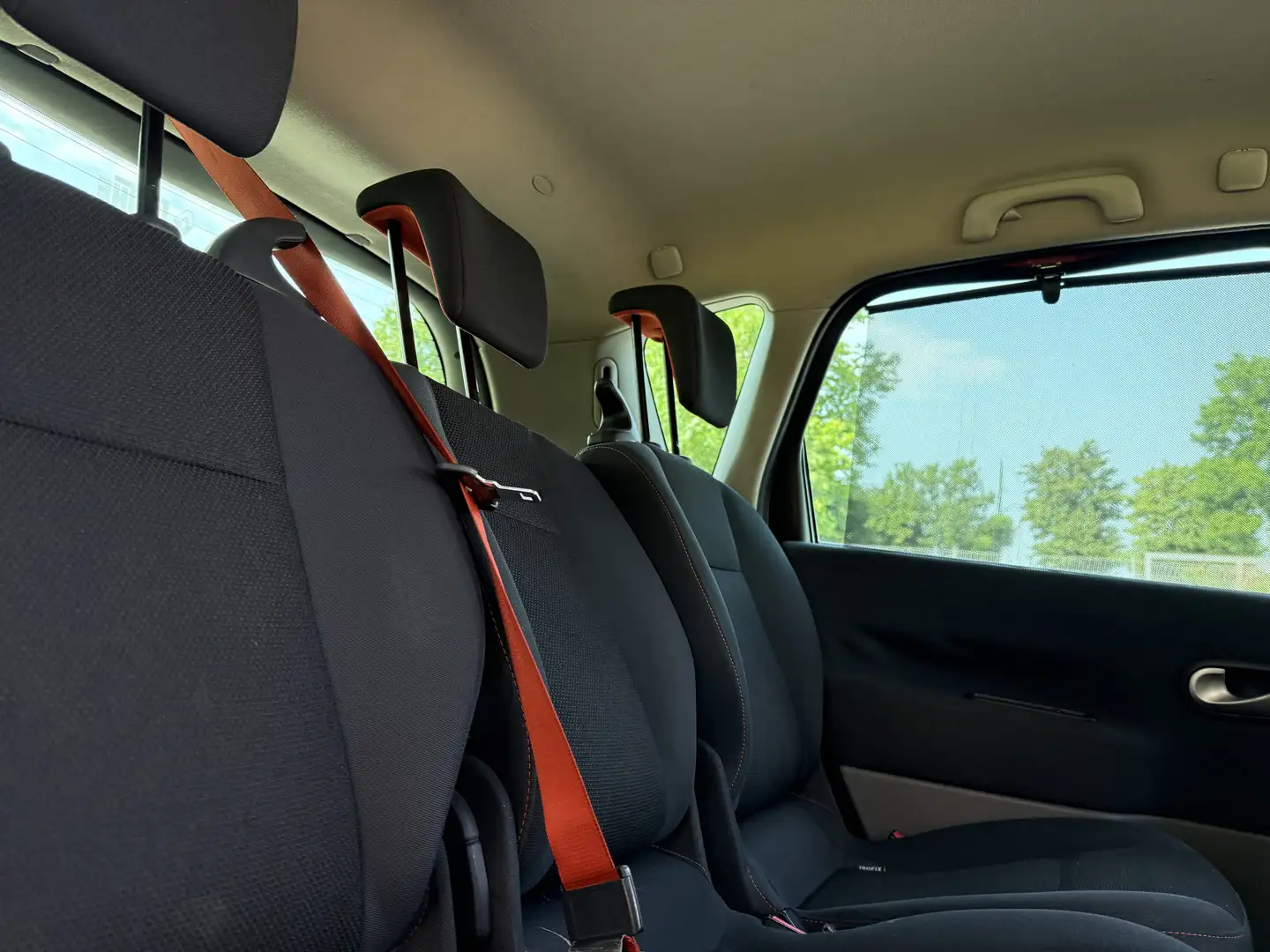 Renault Megane 2.0 Sonderausstattung Orange - 2