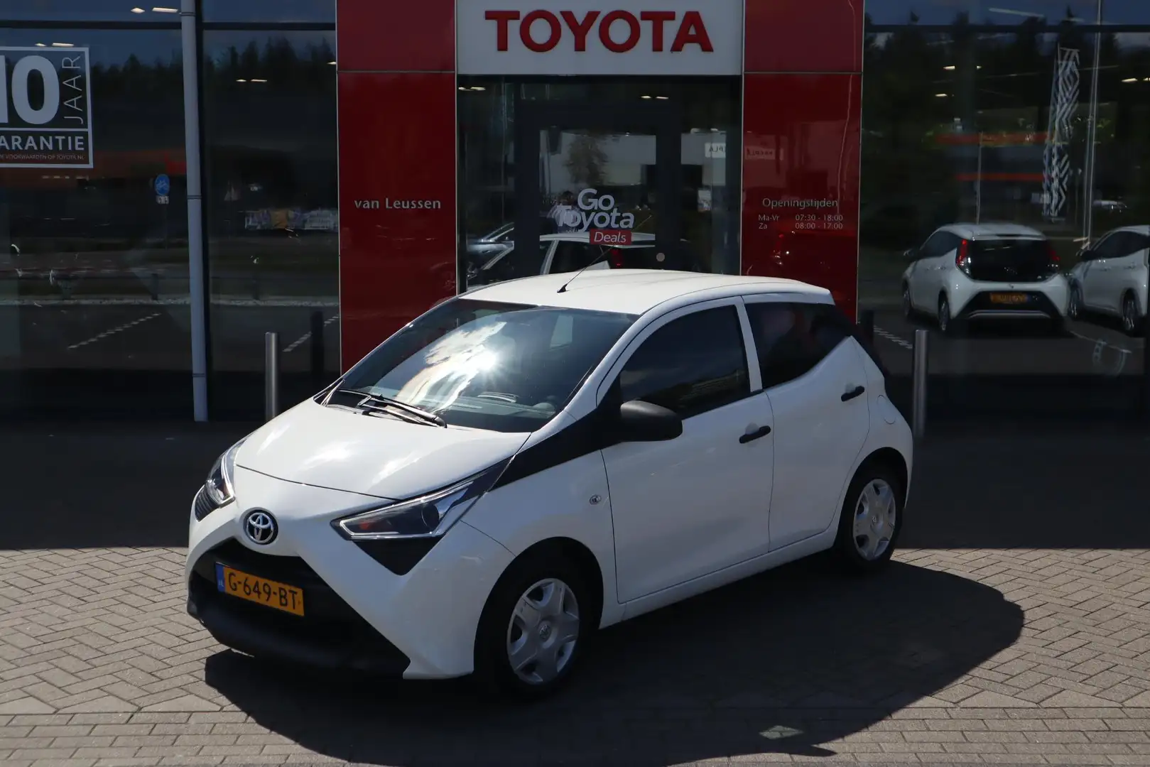 Toyota Aygo X X-FUN 5-DEURS AIRCO EL-RAMEN BLUETOOTH CENTRALE-VE Blanc - 1