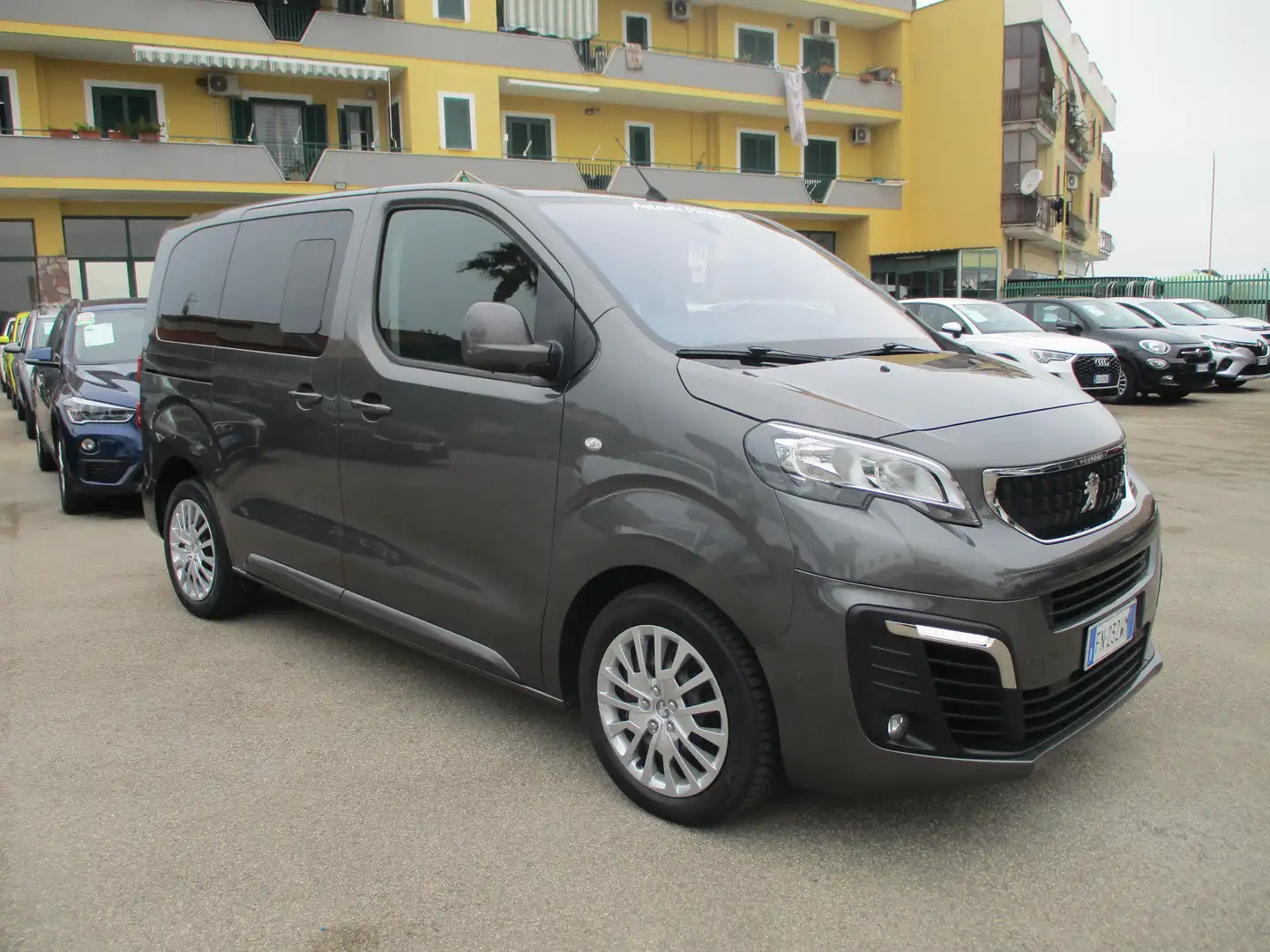 Peugeot Traveller 1.6 HDI 8 POSTI FULL OPTIONAL NAVI/CAMERA/PDC KM C Gris - 1