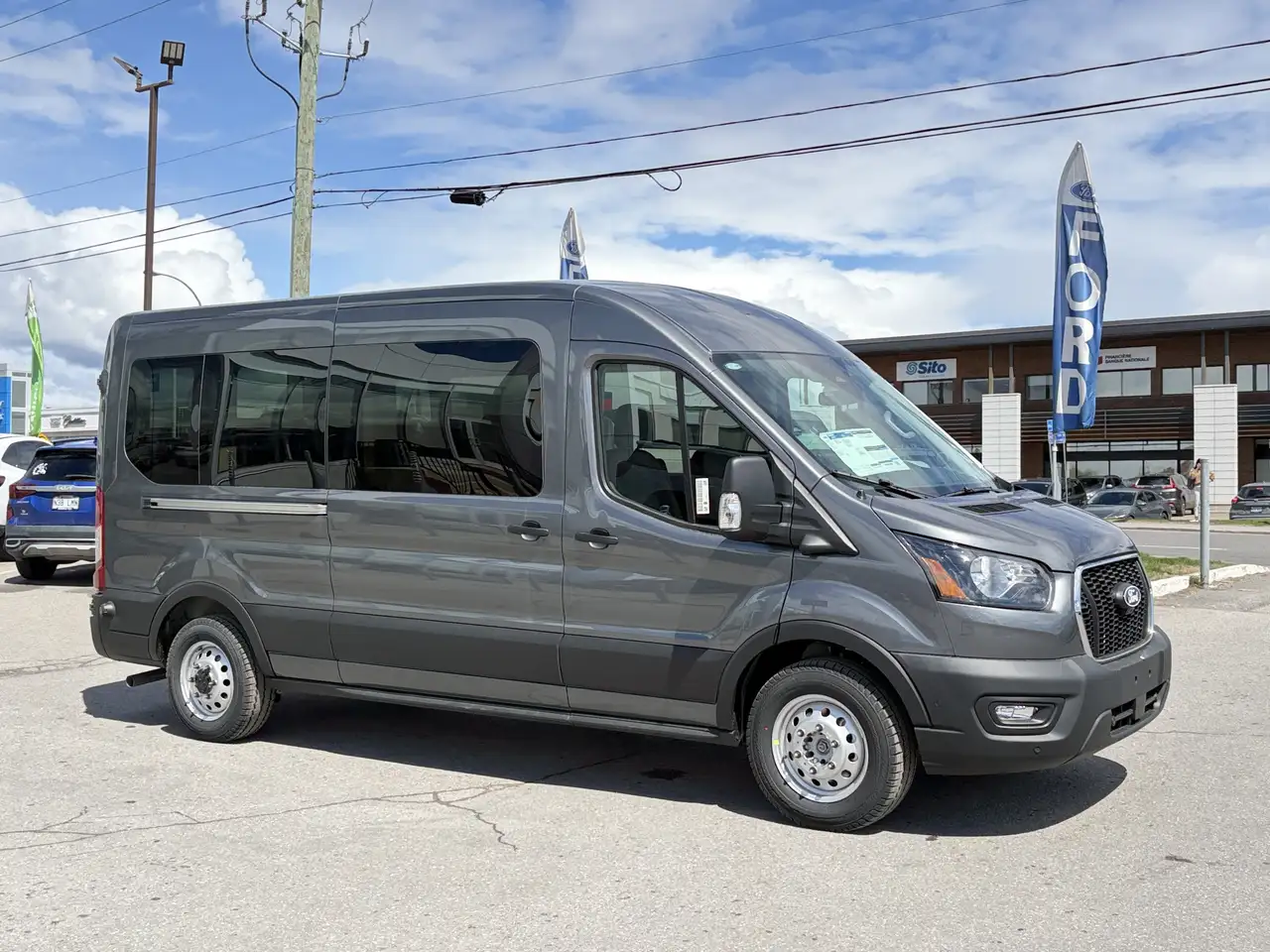 Ford Transit Passenger Wagon снимка Ford Transit Passenger Wagon
