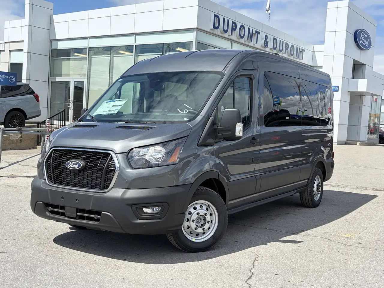 Ford Transit Passenger Wagon снимка Ford Transit Passenger Wagon