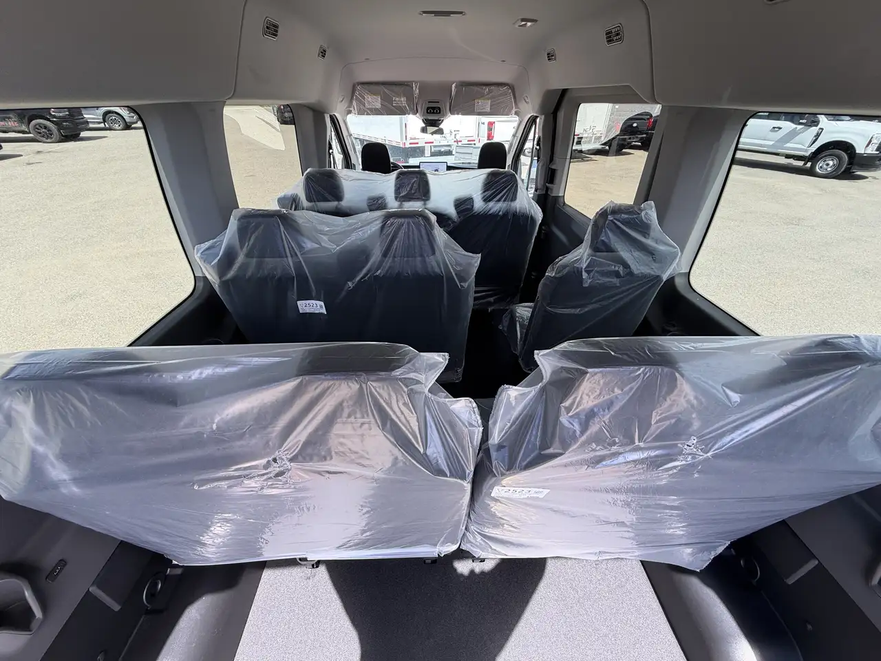 Ford Transit Passenger Wagon снимка Ford Transit Passenger Wagon