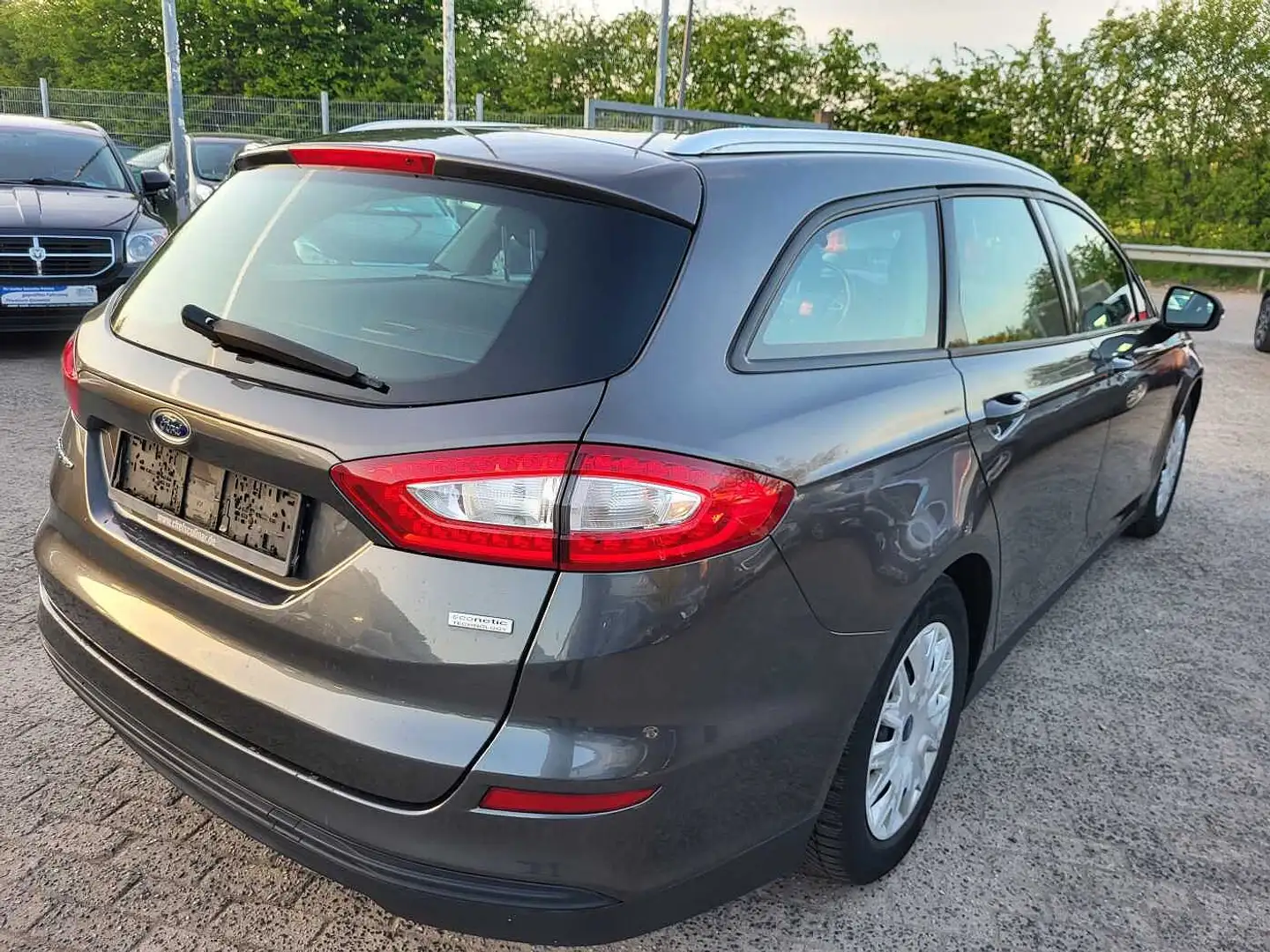 Ford Mondeo Turnier Diesel 1.5 TDCi Start-Stopp Titanium Schwarz - 2