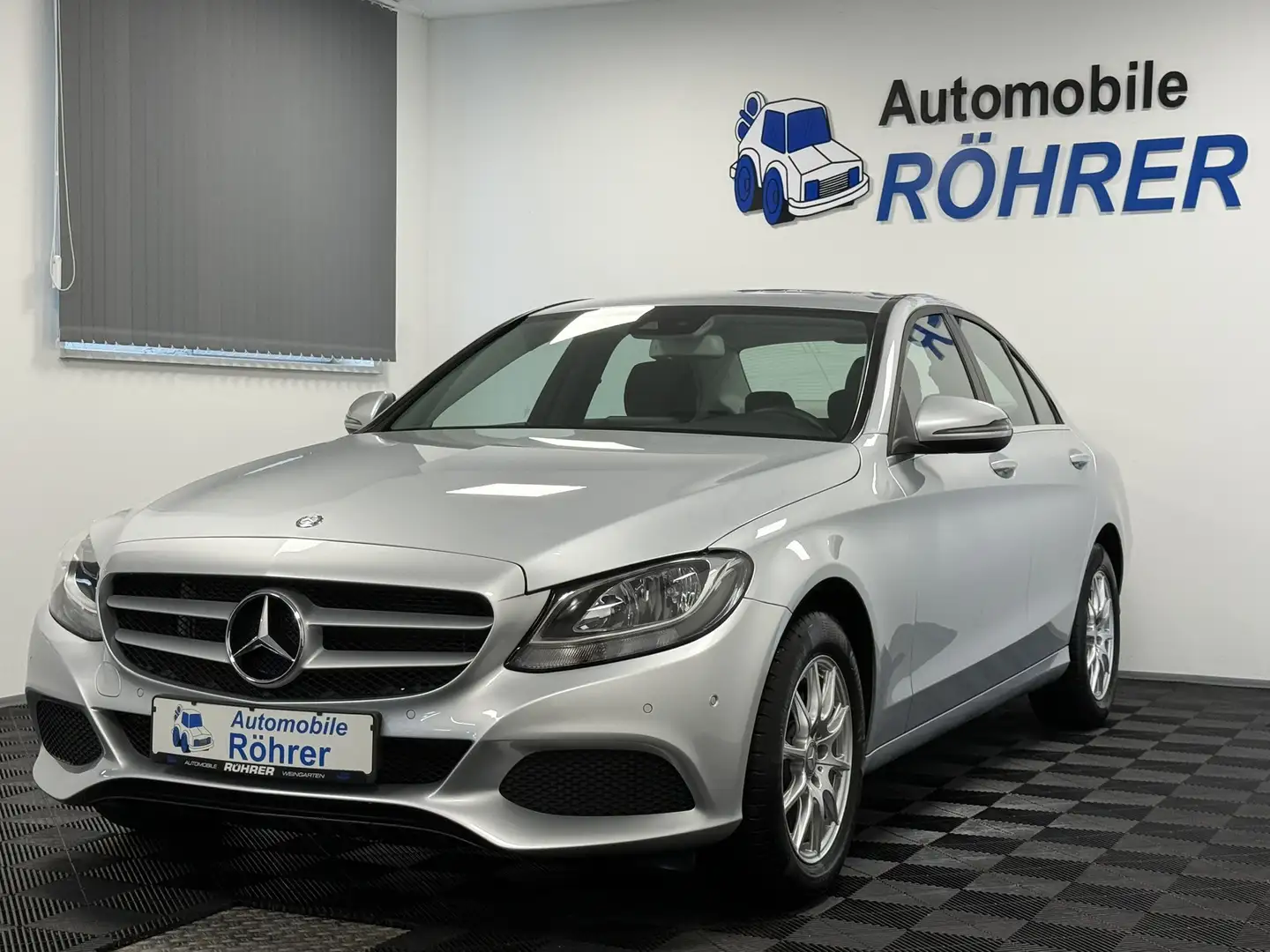 Mercedes-Benz C 180 CGI Lim. Automatik Memory Sitzheizung PDC Silber - 1