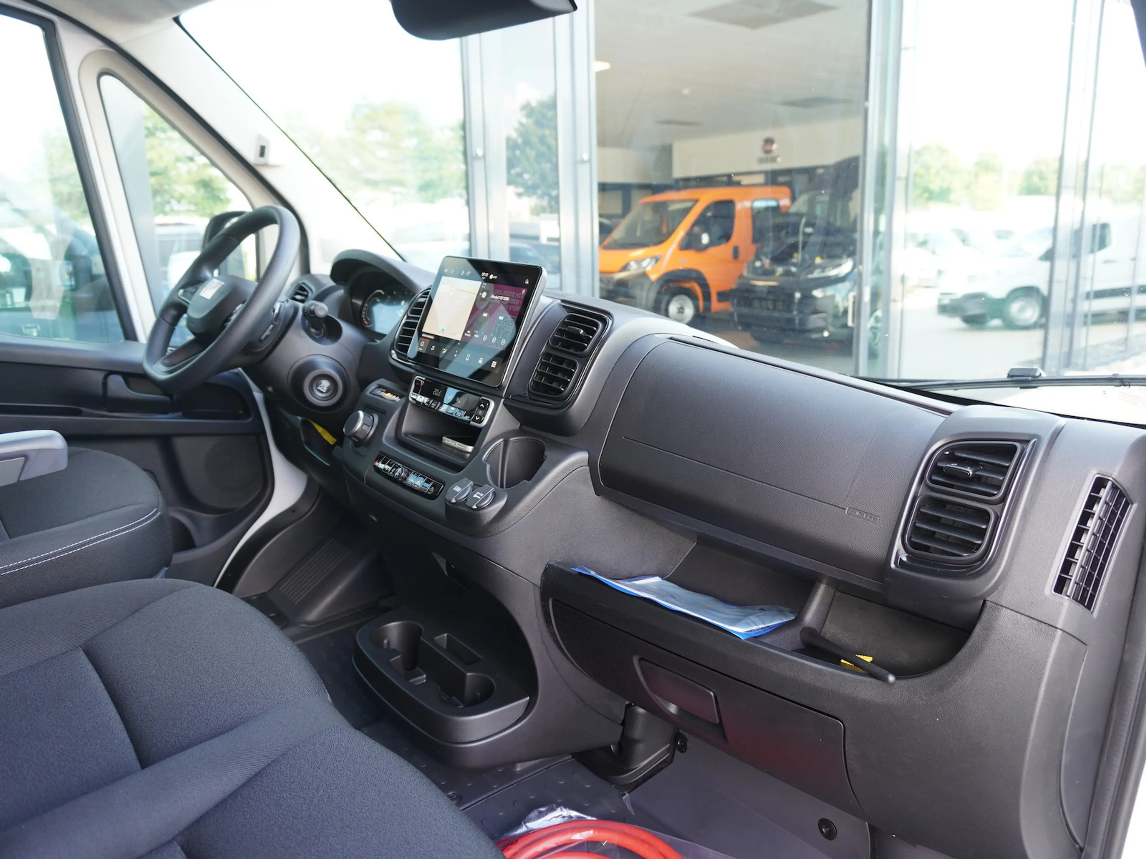 Fiat Ducato 35 L3H2 110 kW/h / 10-Zoll Navi — photo 9