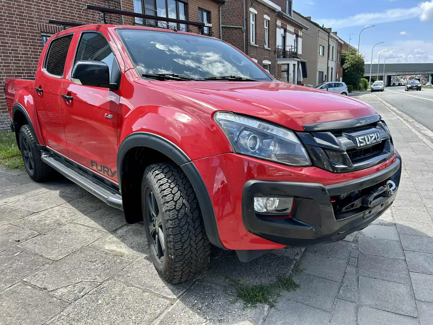 Isuzu D-Max edition fury road numeroté 11/45 - 1