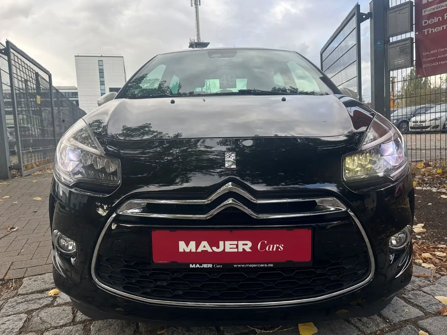 Citroen DS3 SportChic LED*NAVI*TEMPOMAT*KAMERA Schwarz - 2