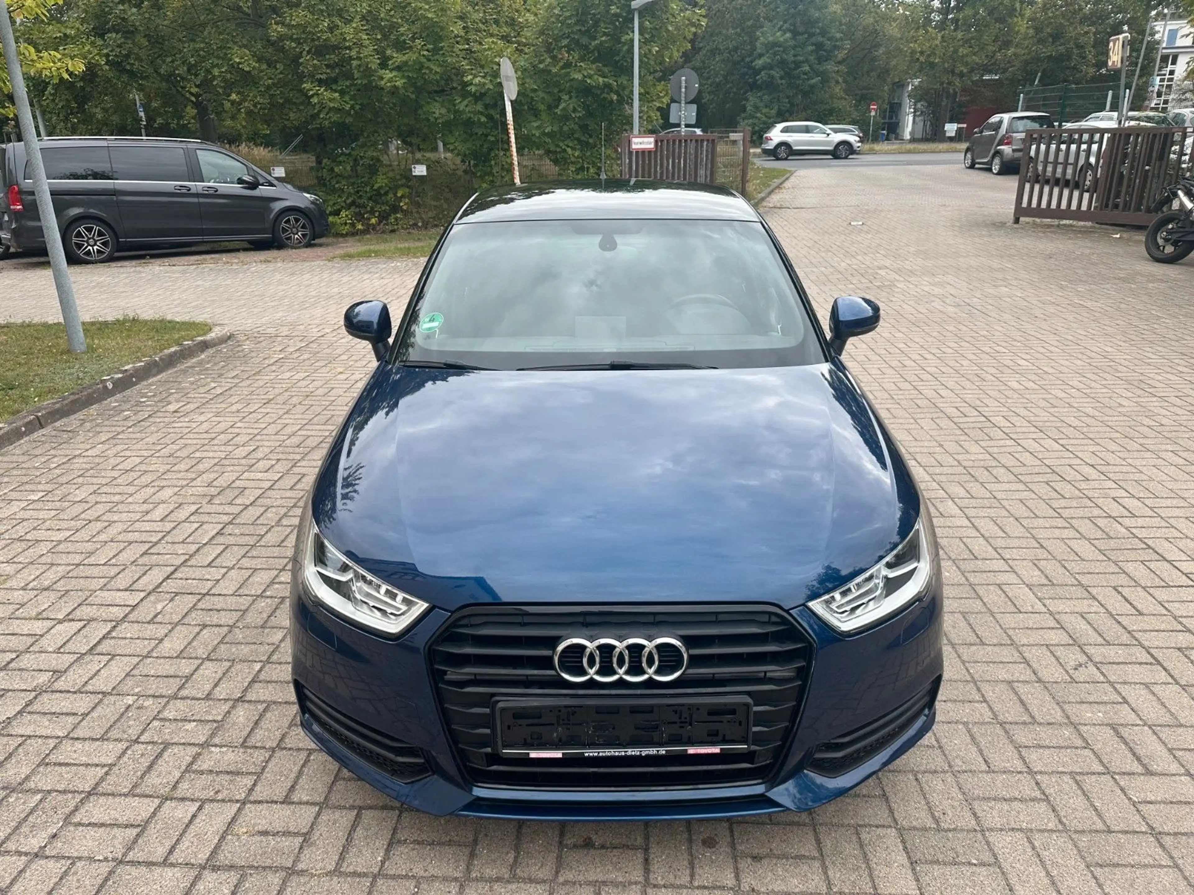 Audi A1 Sportback basis Erst 46Tkm Leder-Klima-Tüv — photo 2