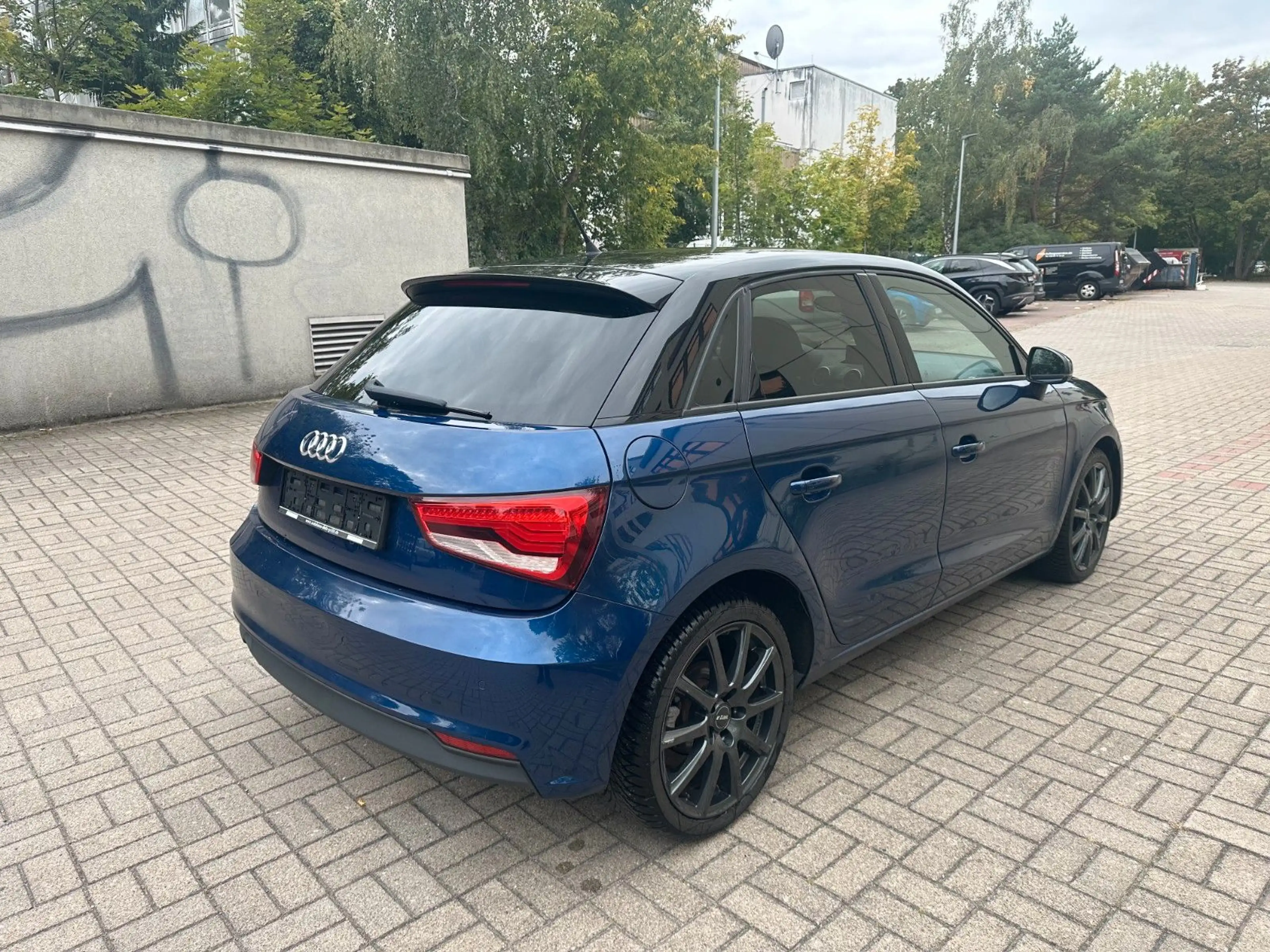 Audi A1 Sportback basis Erst 46Tkm Leder-Klima-Tüv — photo 6