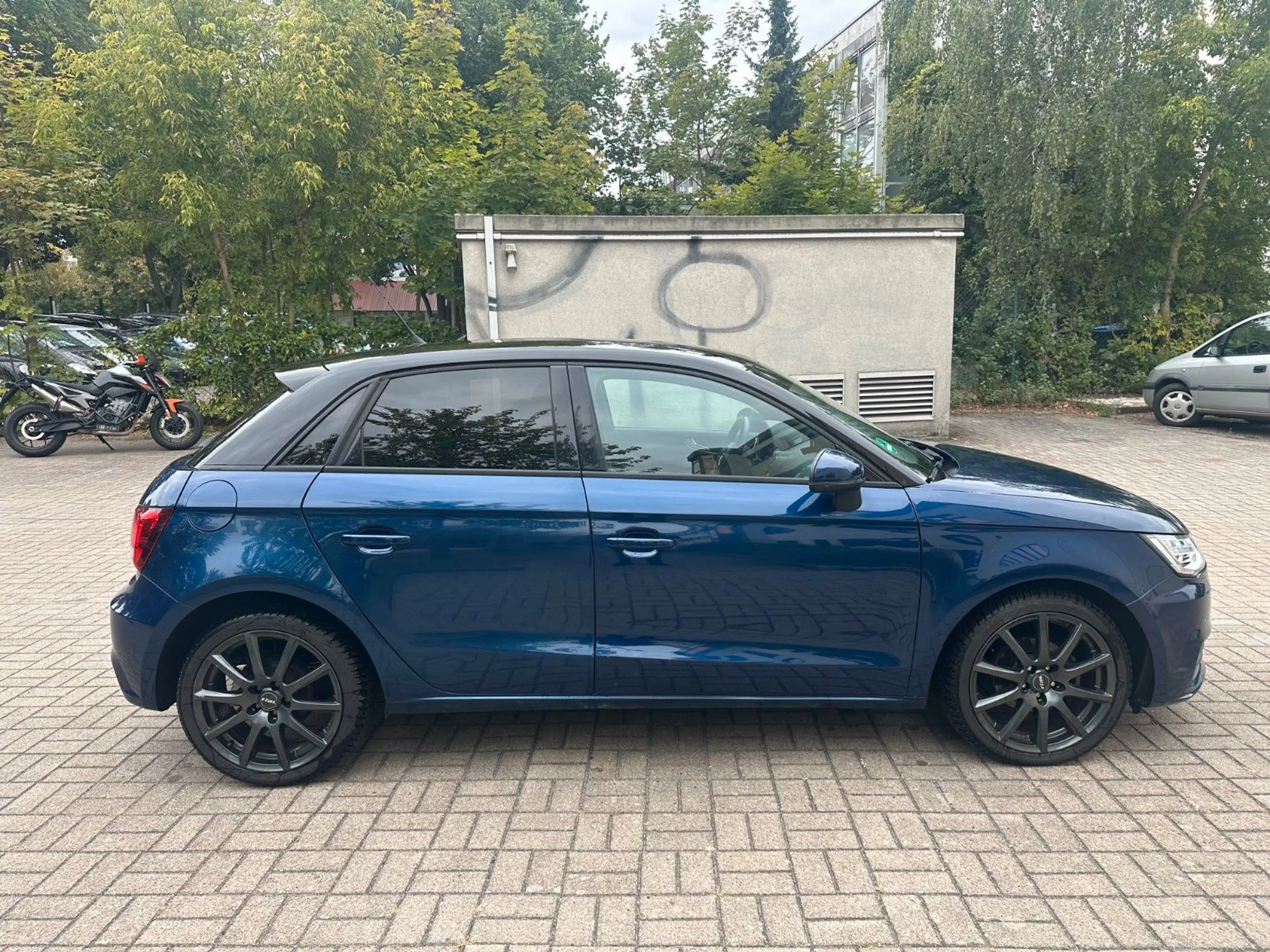 Audi A1 Sportback basis Erst 46Tkm Leder-Klima-Tüv — photo 8