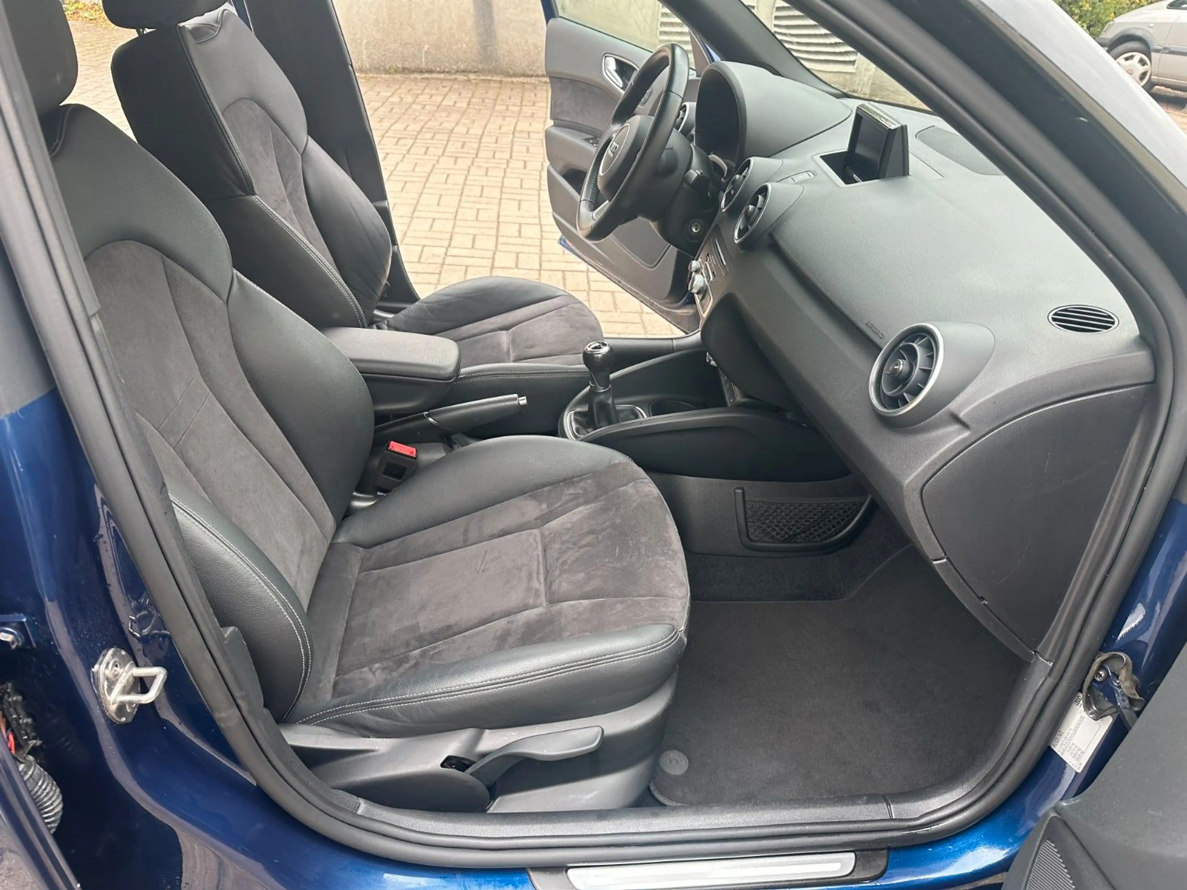 Audi A1 Sportback basis Erst 46Tkm Leder-Klima-Tüv — photo 11