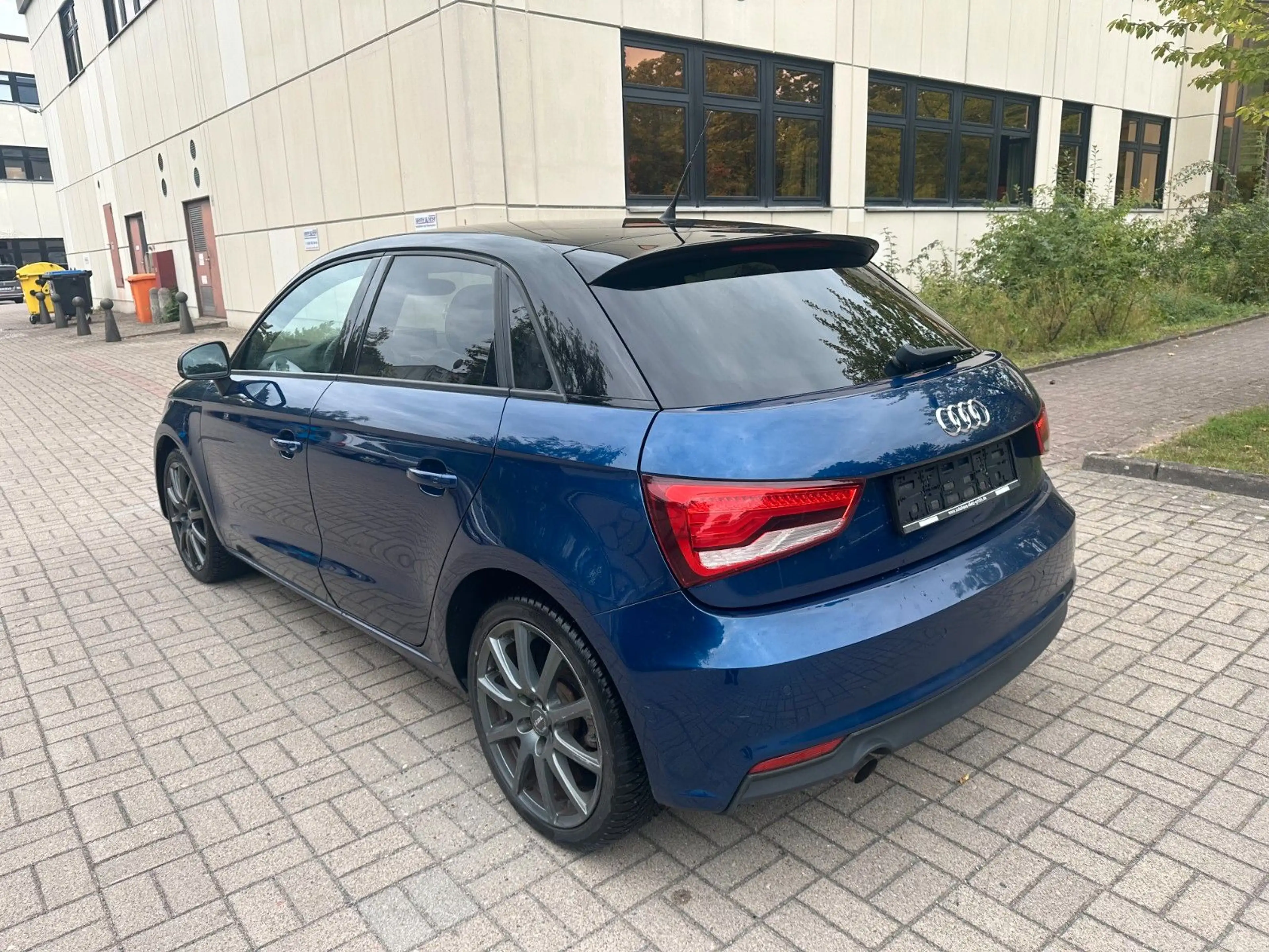 Audi A1 Sportback basis Erst 46Tkm Leder-Klima-Tüv — photo 4