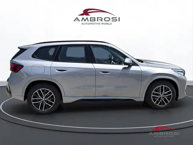 BMW X1 view 3