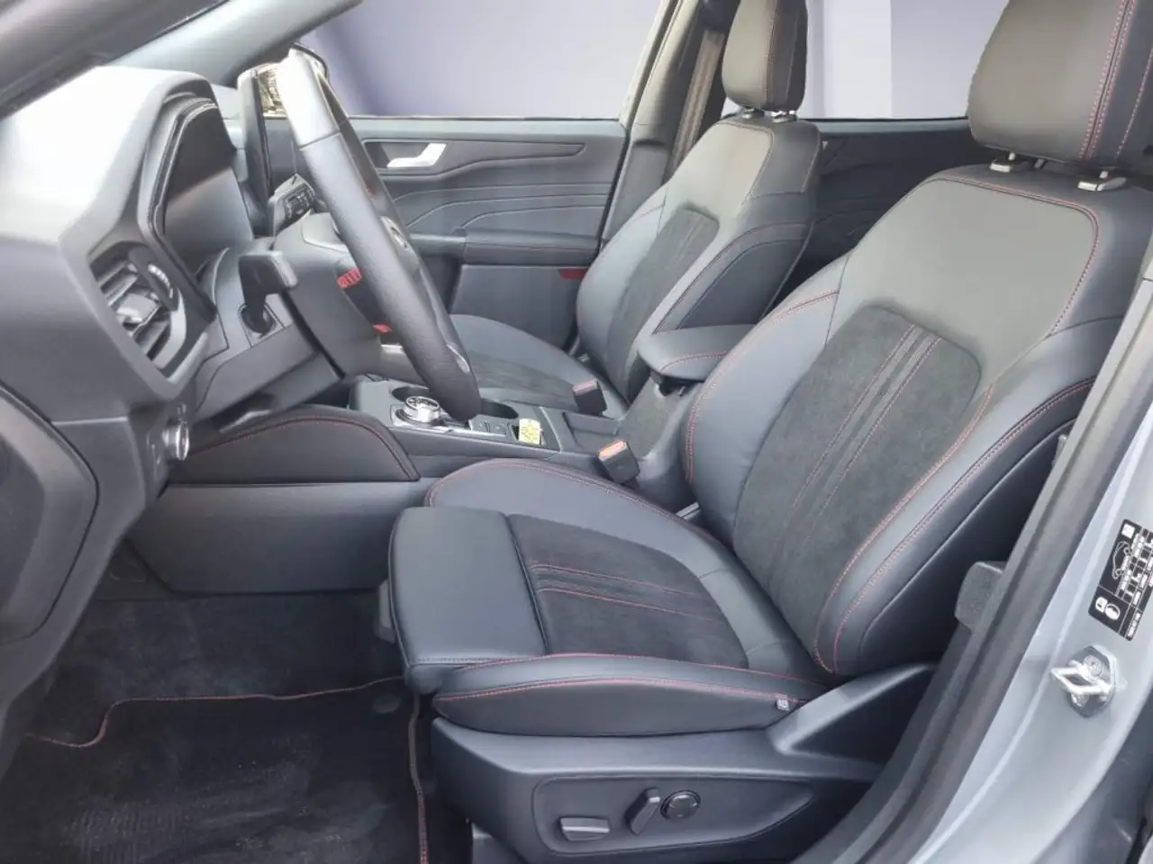 Ford Kuga 2.5 Duratec FHEV 4x4 ST-LINE X *BlackPackage* 8