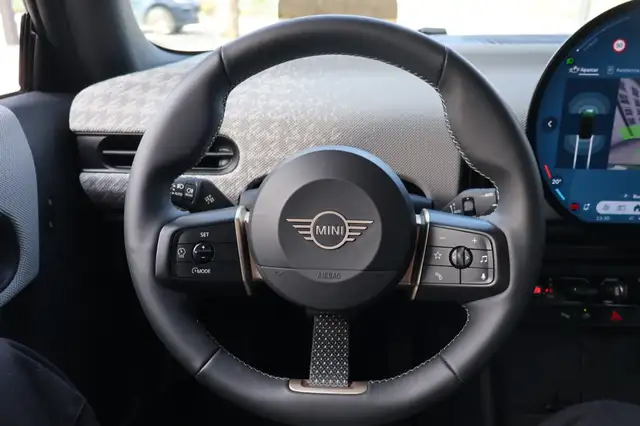 Mini Cooper Cooper view 14