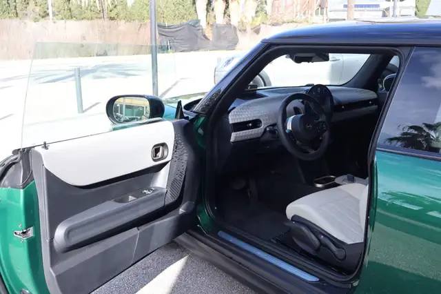 Mini Cooper Cooper view 10