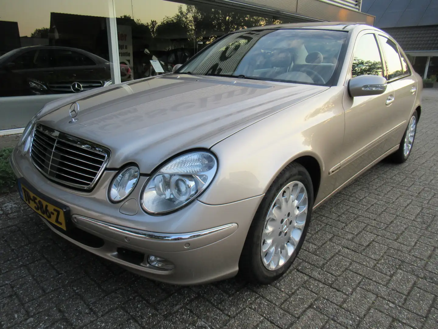 Mercedes-Benz E 500 Elegance Voll Opties/Incl. BTW !! Beige - 1