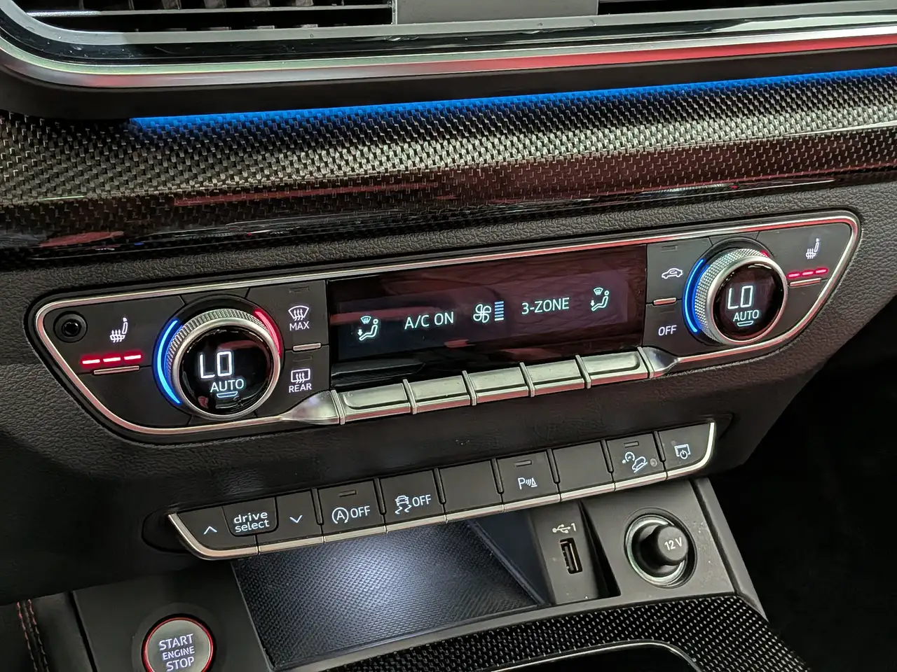 Audi SQ5 снимка Audi SQ5