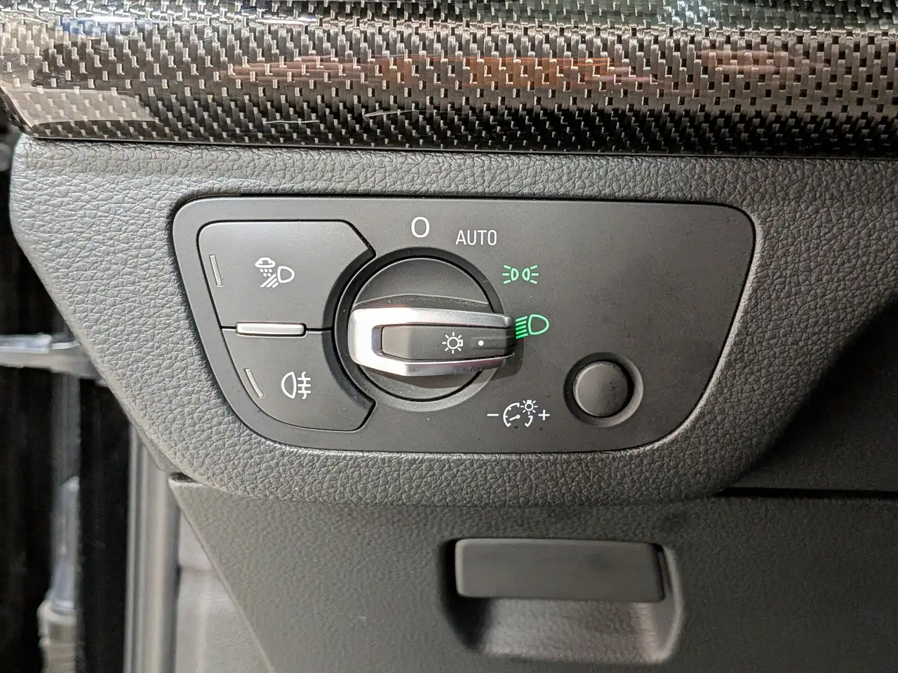 Audi SQ5 снимка Audi SQ5