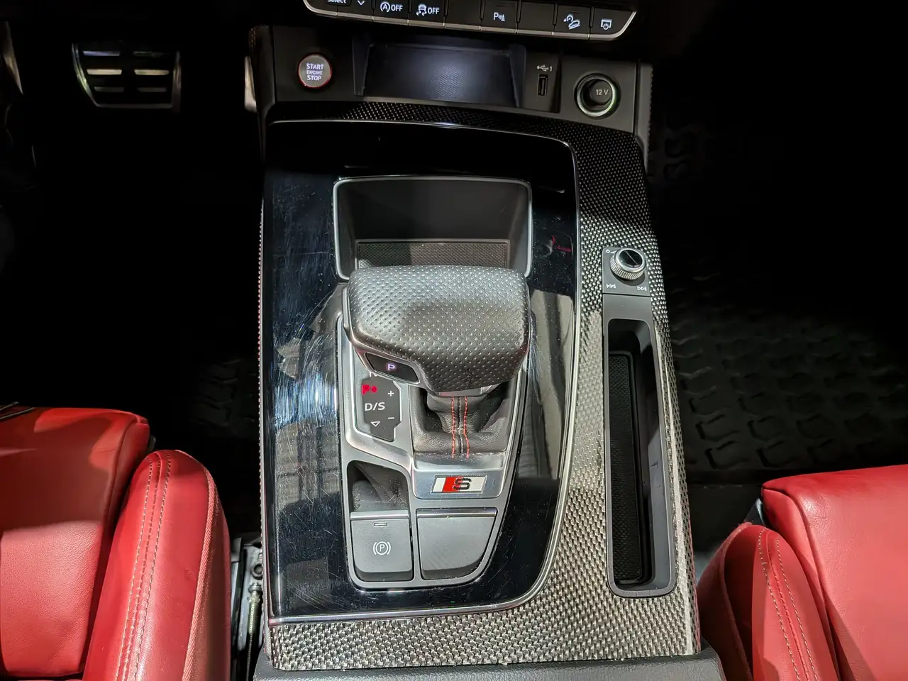 Audi SQ5 снимка Audi SQ5