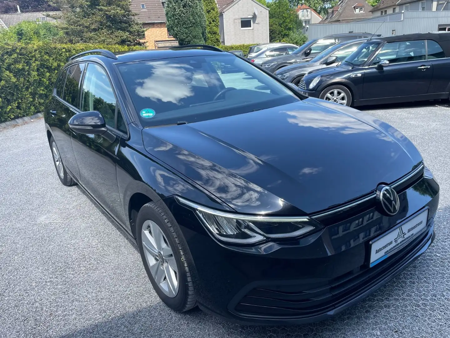 Volkswagen Golf VIII Variant Life Navi Kamera App-Conn 1.H Zwart - 2
