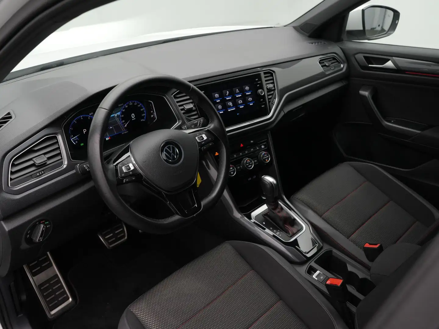 Volkswagen T-Roc 1.5 TSI 150 pk DSG Sport Business R / R-Line | Pan Blanc - 2