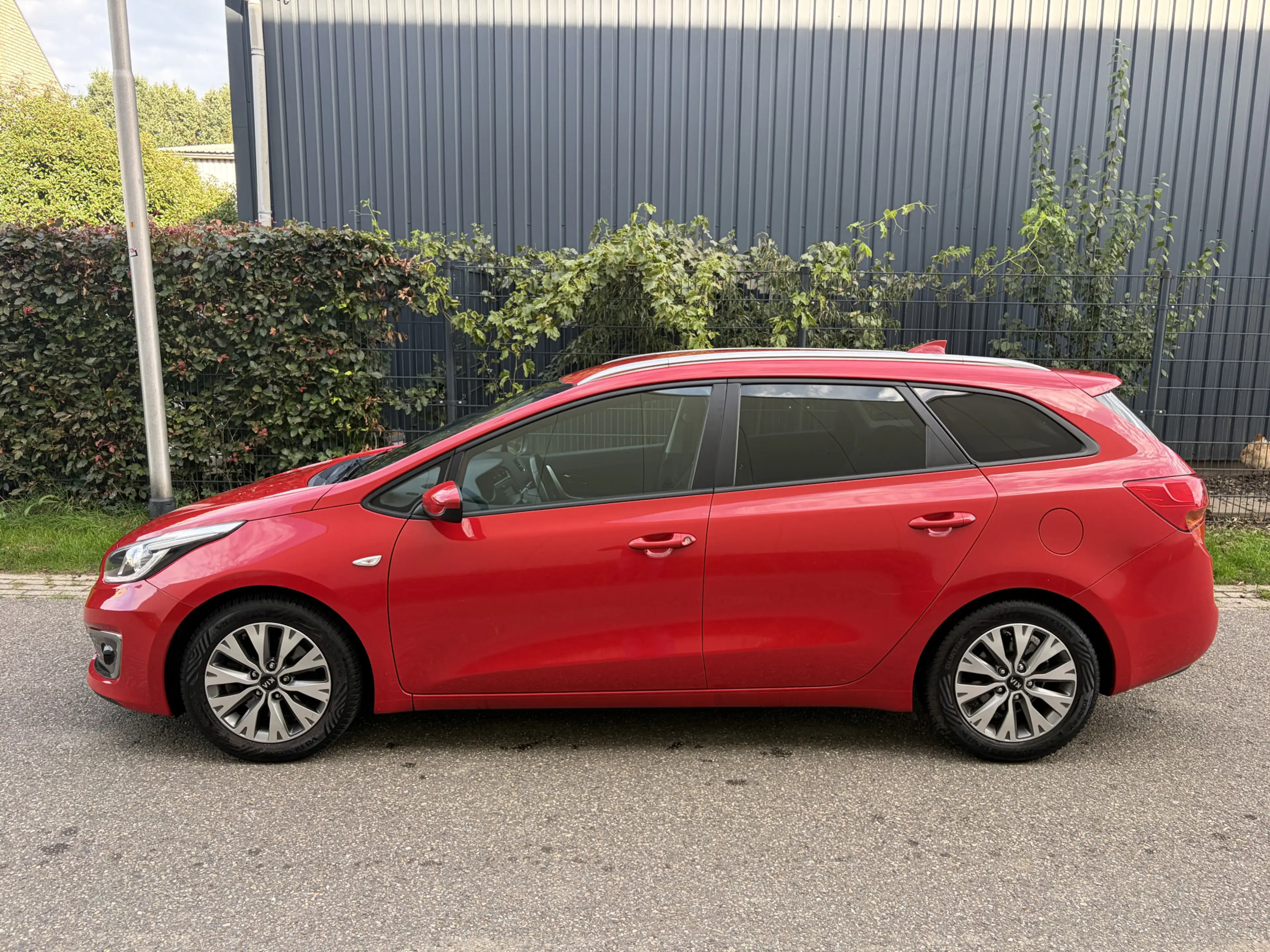 Kia Ceed SW / cee'd SW Sportswagon 1.0 T-GDi Edition / NAVI / CRUISE / AI — photo 18