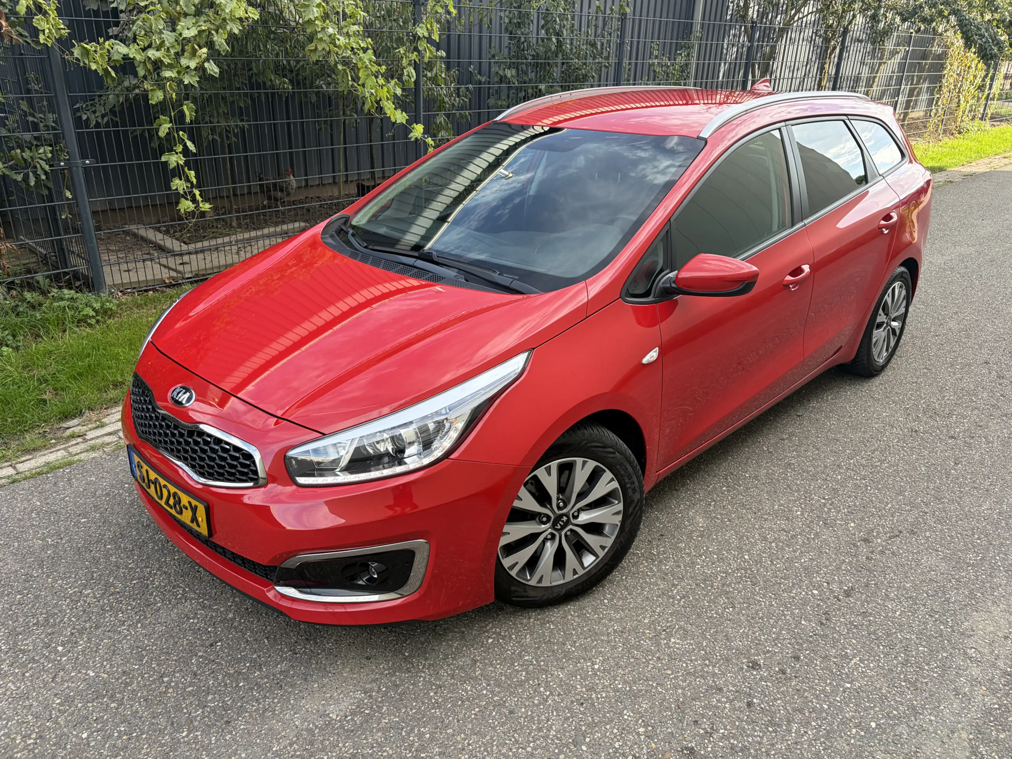 Kia Ceed SW / cee'd SW Sportswagon 1.0 T-GDi Edition / NAVI / CRUISE / AI — photo 2