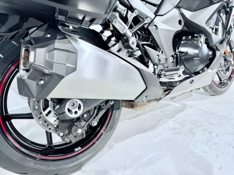 Kawasaki Ninja 1000SX - foto 8