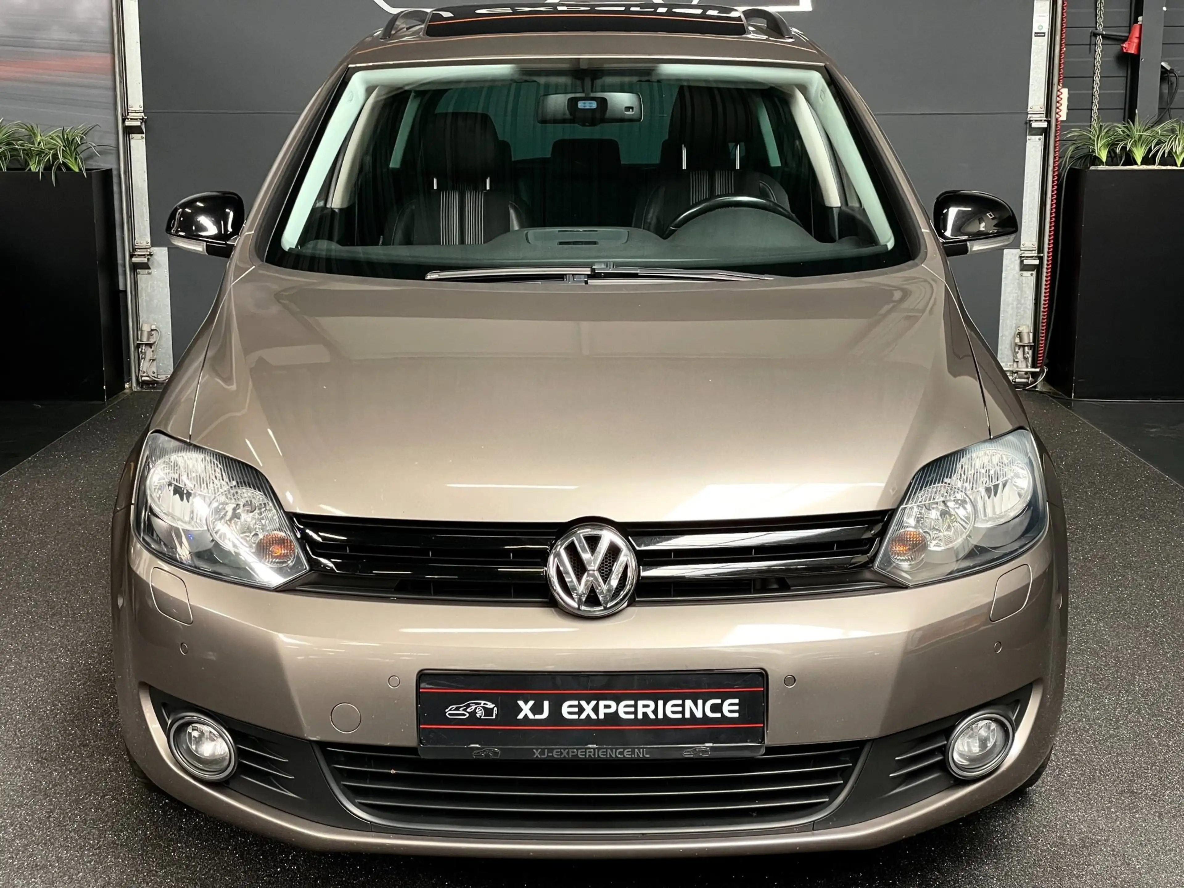 Volkswagen Golf Plus 1.2 TSI Highline GLASDAK NAVI CARPLAY AIRCO LEER A — photo 5