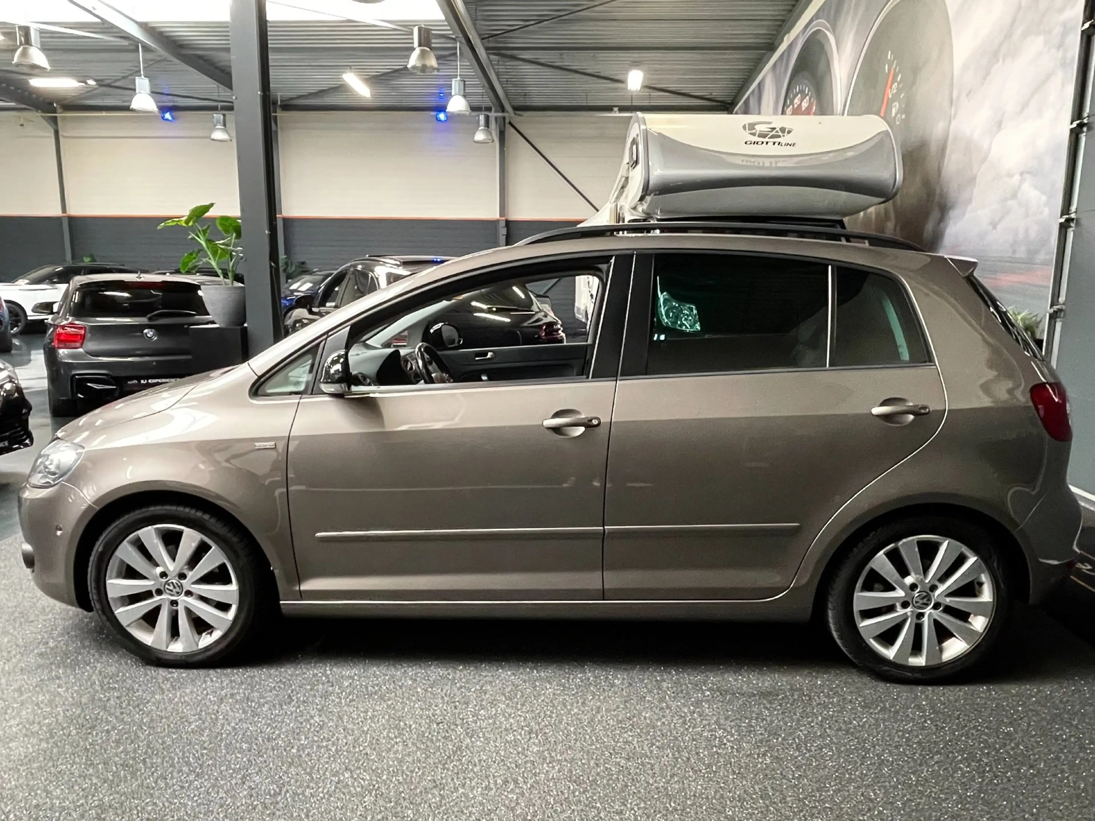 Volkswagen Golf Plus 1.2 TSI Highline GLASDAK NAVI CARPLAY AIRCO LEER A — photo 10
