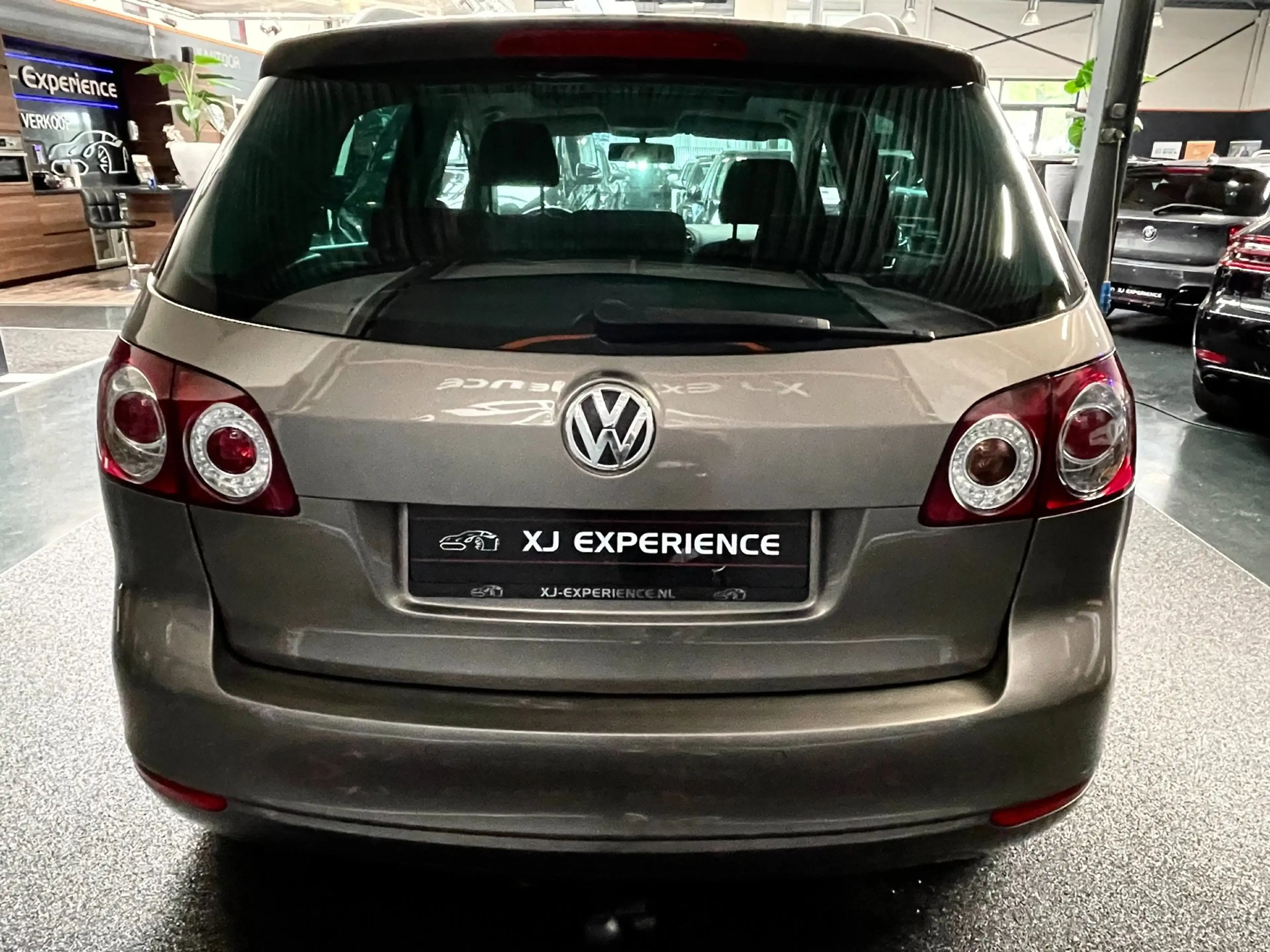 Volkswagen Golf Plus 1.2 TSI Highline GLASDAK NAVI CARPLAY AIRCO LEER A — photo 8