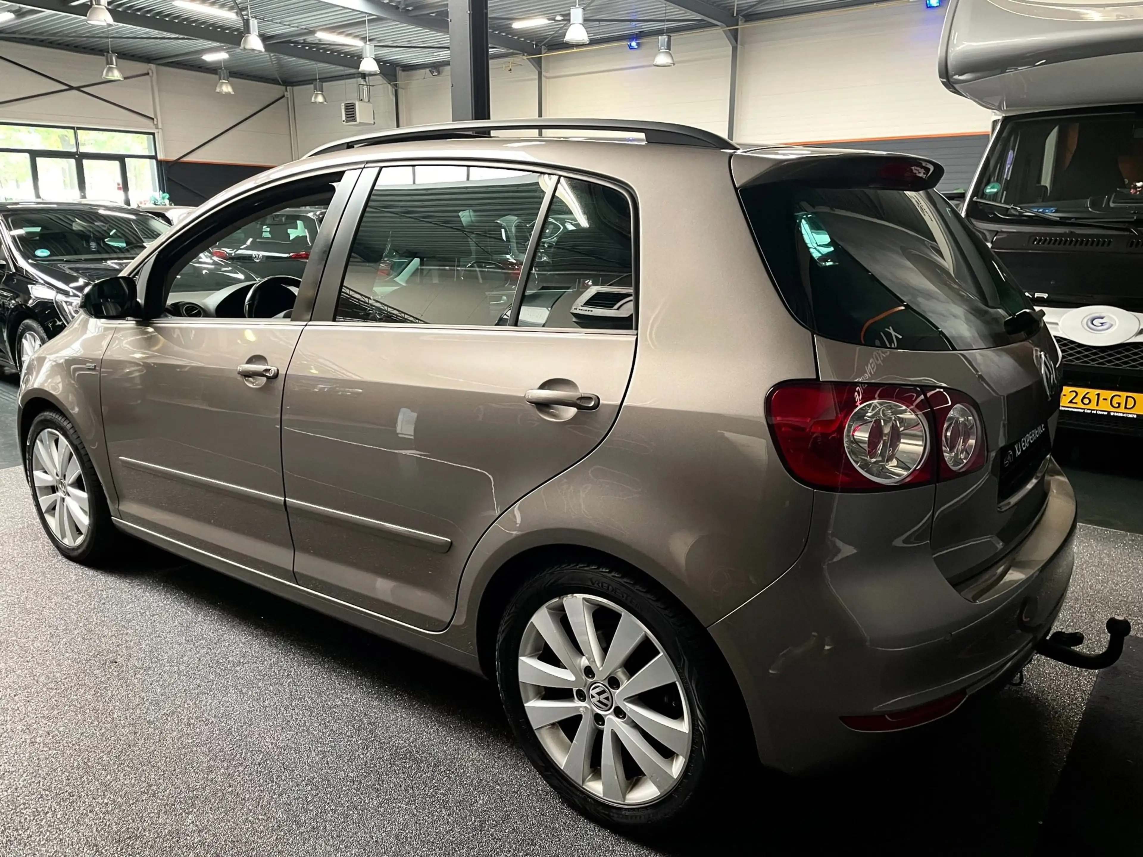 Volkswagen Golf Plus 1.2 TSI Highline GLASDAK NAVI CARPLAY AIRCO LEER A — photo 12