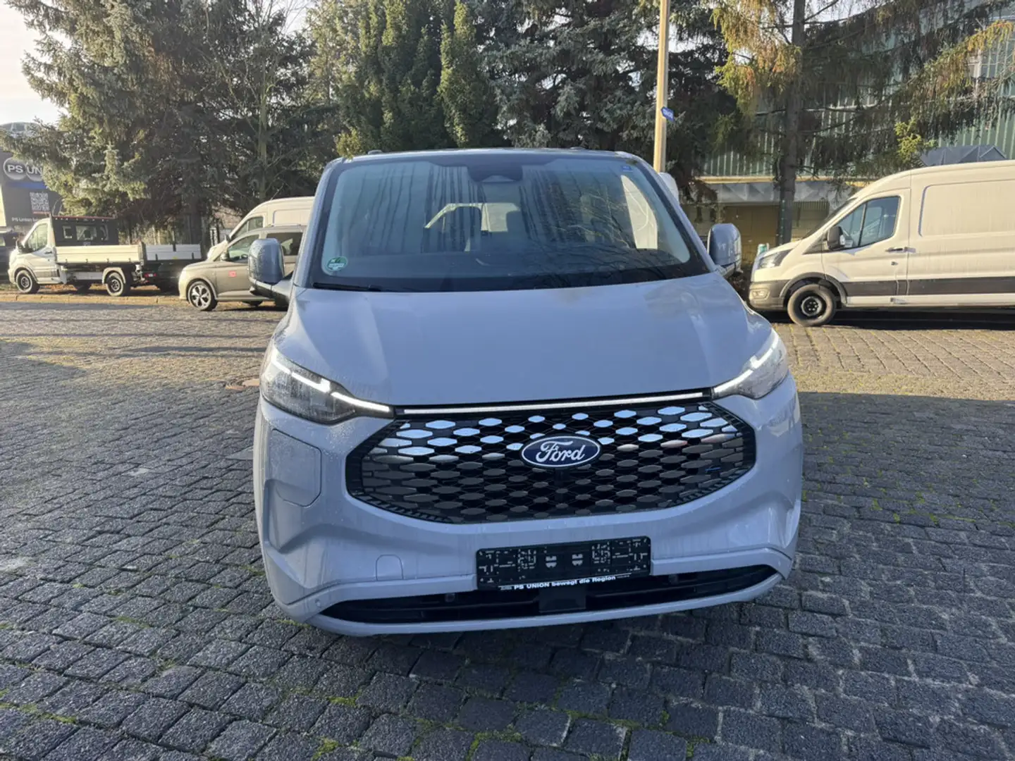 Ford Tourneo Custom E 340 L1 Titanium NAVI ACC LED Grau - 2