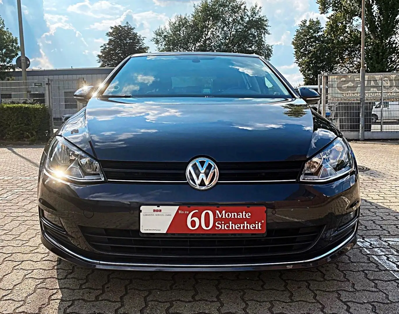 Volkswagen Golf VII 1.2 TSI Lim. Lounge BMT|PDC|EURO6 Grau - 2