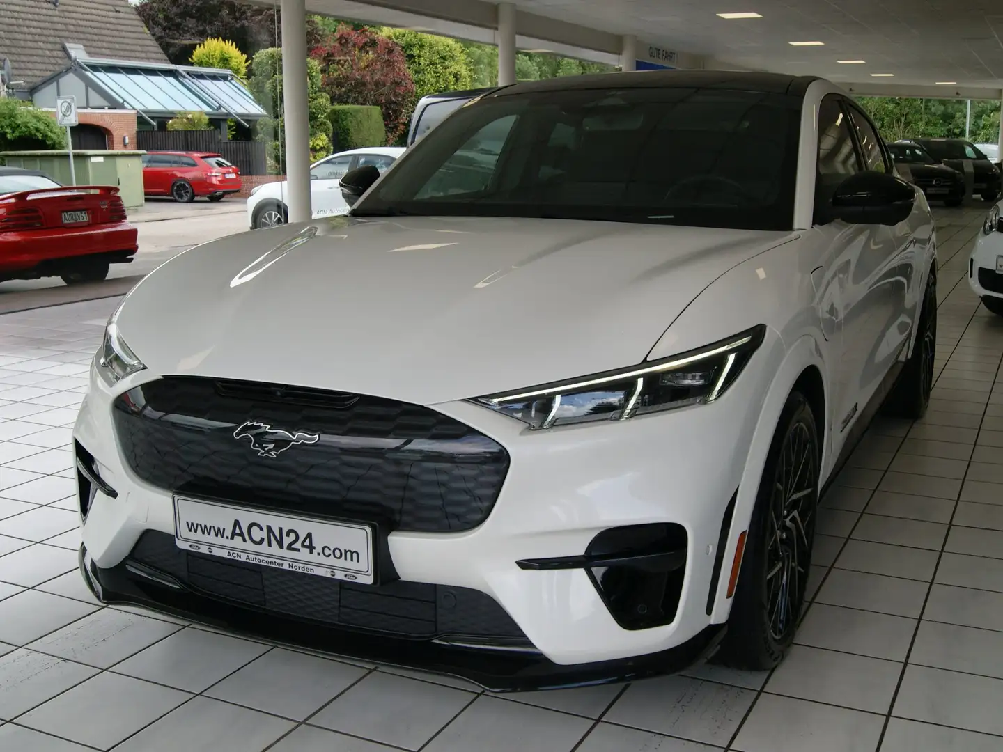Ford Mustang Mach-E GT AWD Matrix-LED Weiß - 1