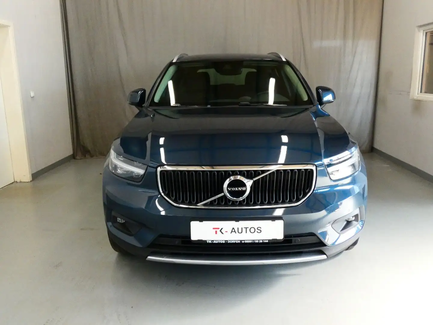 Volvo XC40 Momentum Pro,1.Hand,Navi,LED,Tempo,Kamera Blau - 2