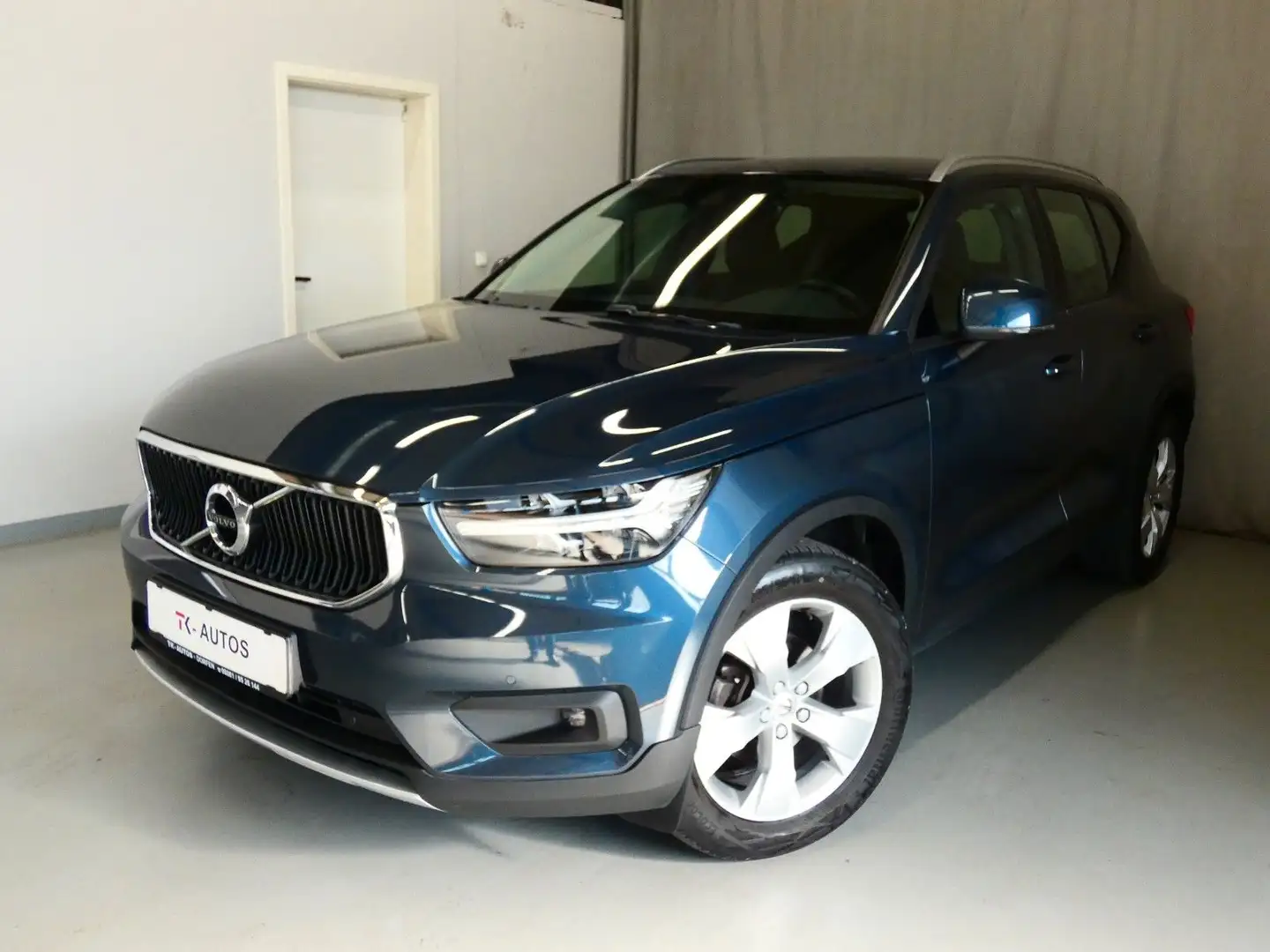Volvo XC40 Momentum Pro,1.Hand,Navi,LED,Tempo,Kamera Blau - 1