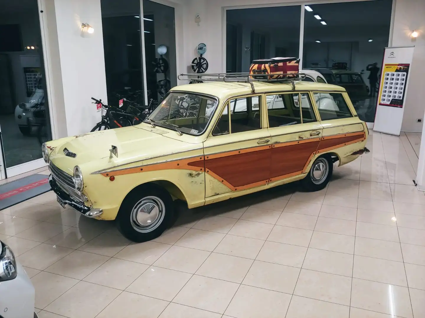 Ford Consul Cortina Estate Jaune - 1