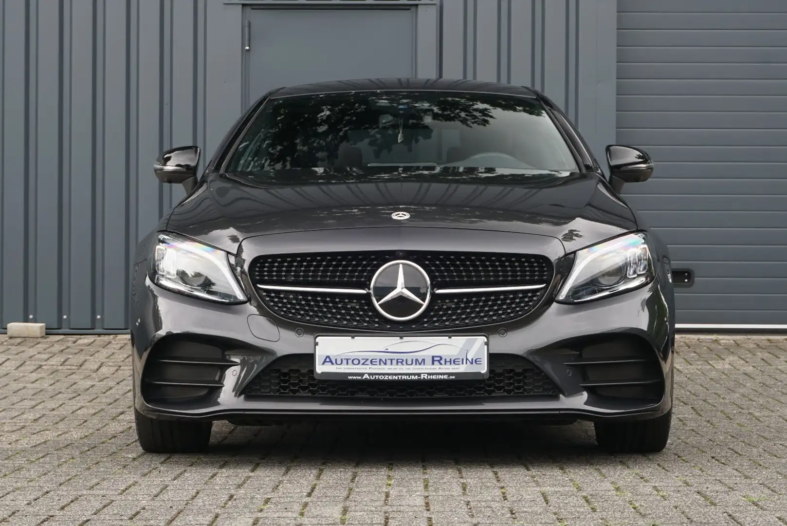 Mercedes-Benz C 200 Coupé 4Matic AMG 360° ACC Widescr.Ambiente Grijs - 2