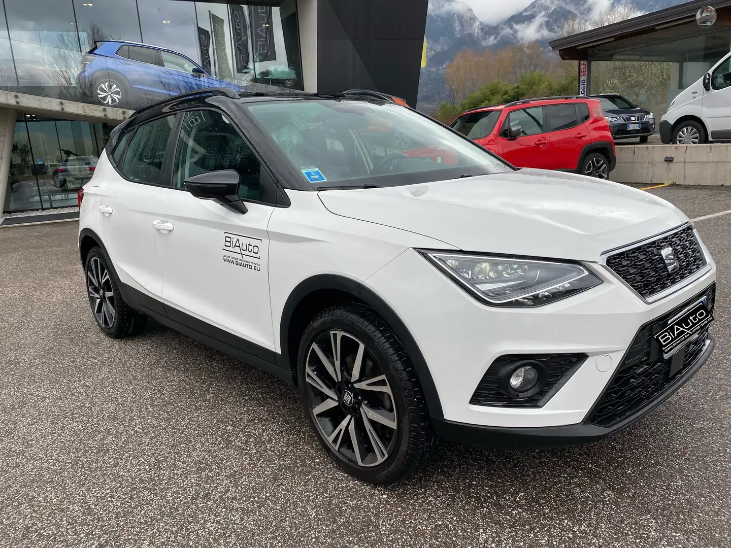 SEAT Arona 1.6 TDI 95CV STYLE Bianco - 2