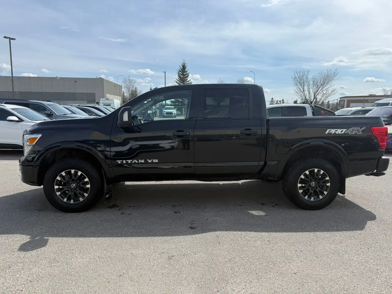 Nissan Titan снимка Nissan Titan