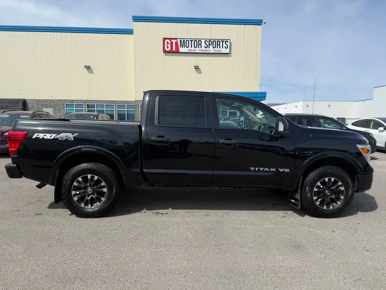 Nissan Titan снимка Nissan Titan