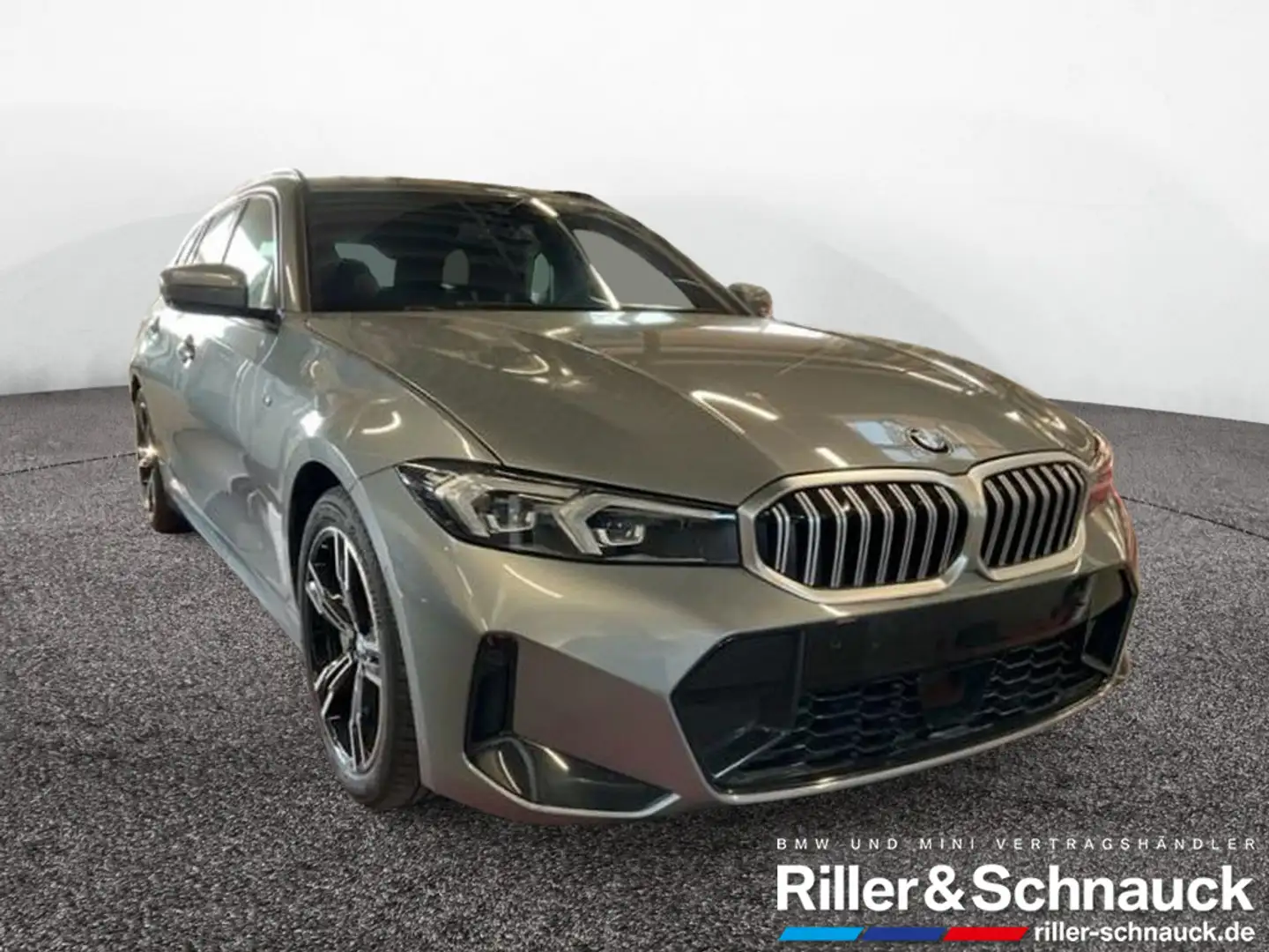 BMW 330 i Touring xDrive M Sport AHK+KAM+ACC+LED+S Grau - 2