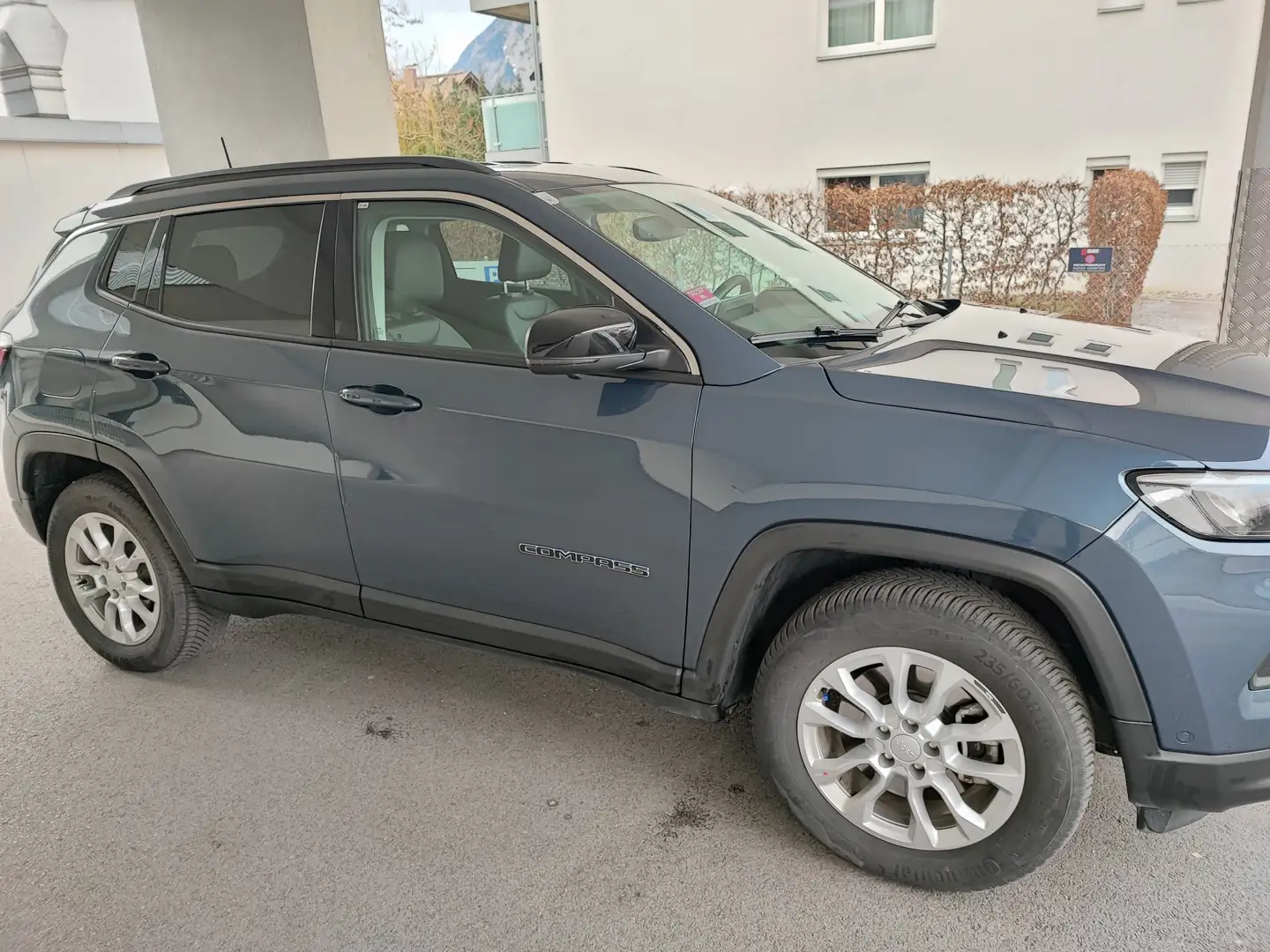 Jeep Compass LIMITED,1,3 PHEV 190PS AT 4xe, Plug-in-Hybrid MY23 Blau - 2