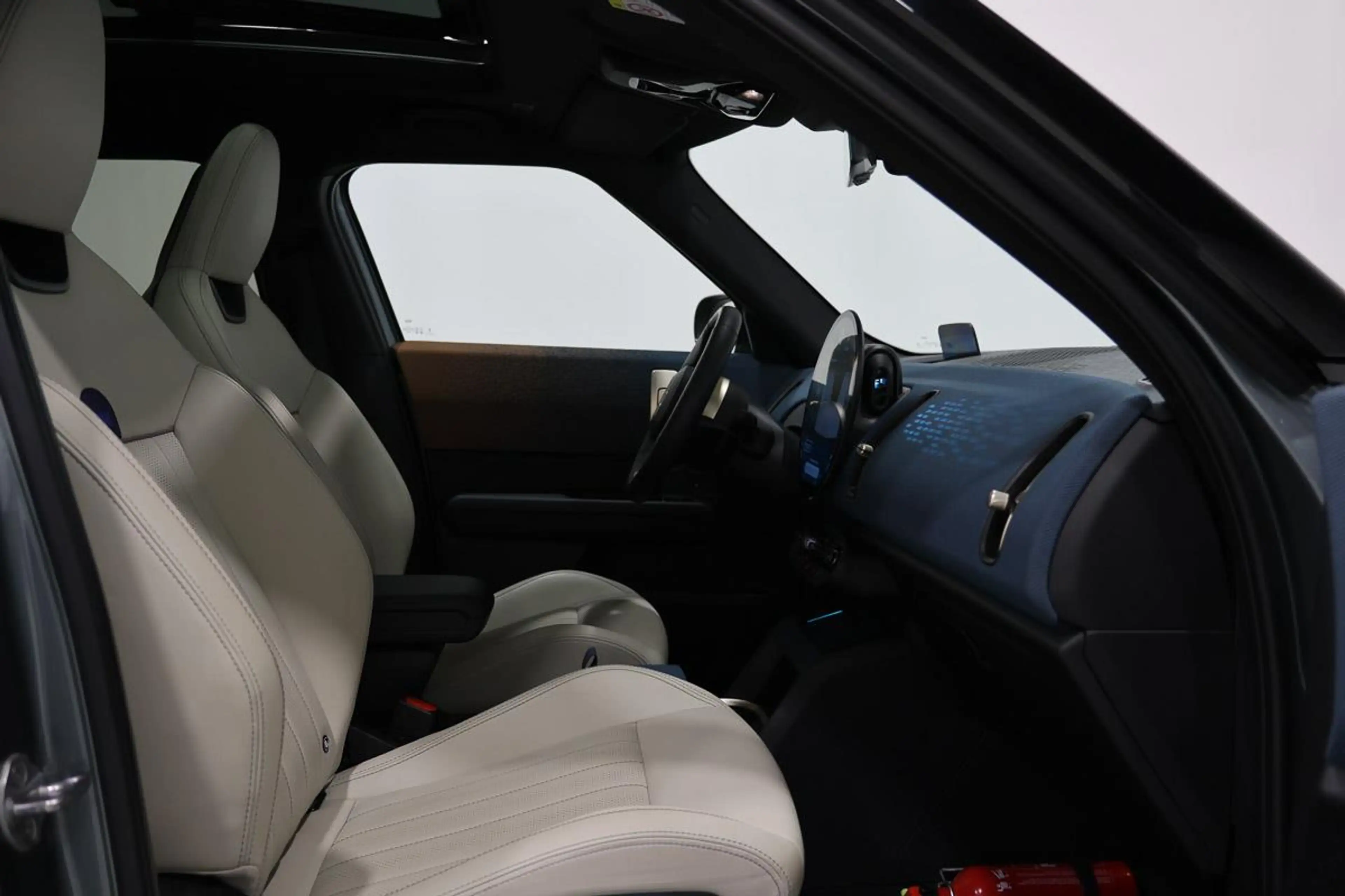 MINI Countryman C COOPER FAVOURED TRIM TOIT PANO CUIR GPS HUD JA19 — photo 9