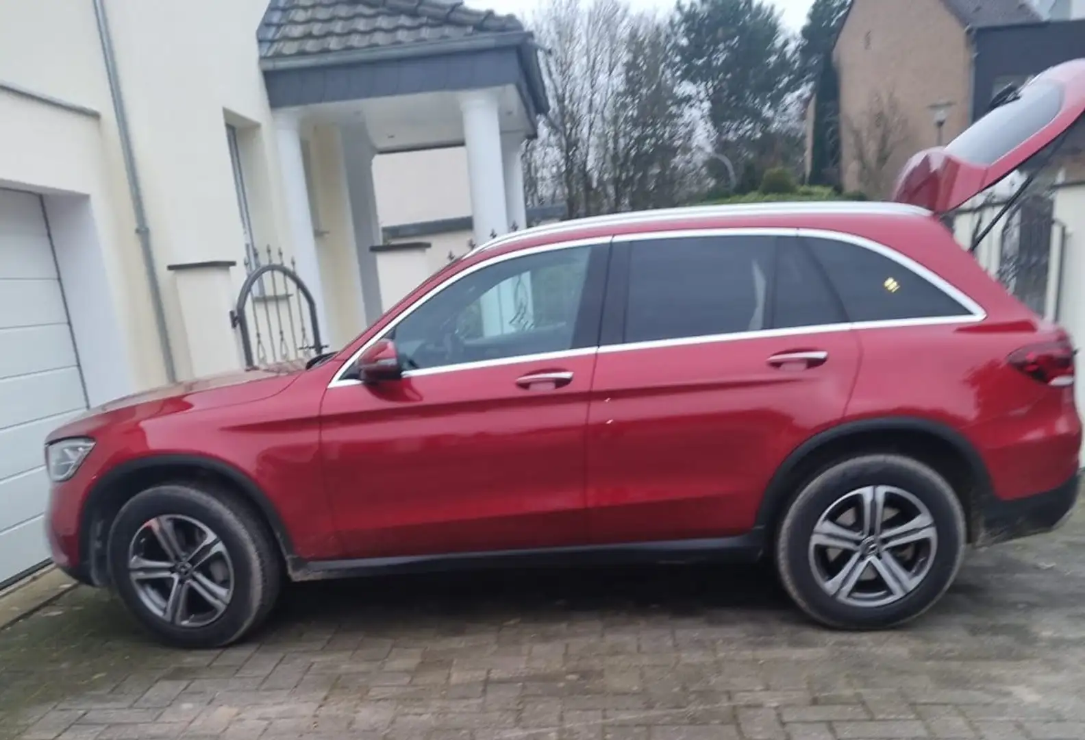 Mercedes-Benz GLC 300 GLC 300 d 4Matic 9G-TRONIC Rojo - 1